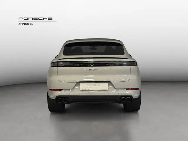 Porsche Cayenne view 4