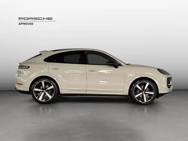 Porsche Cayenne view 6