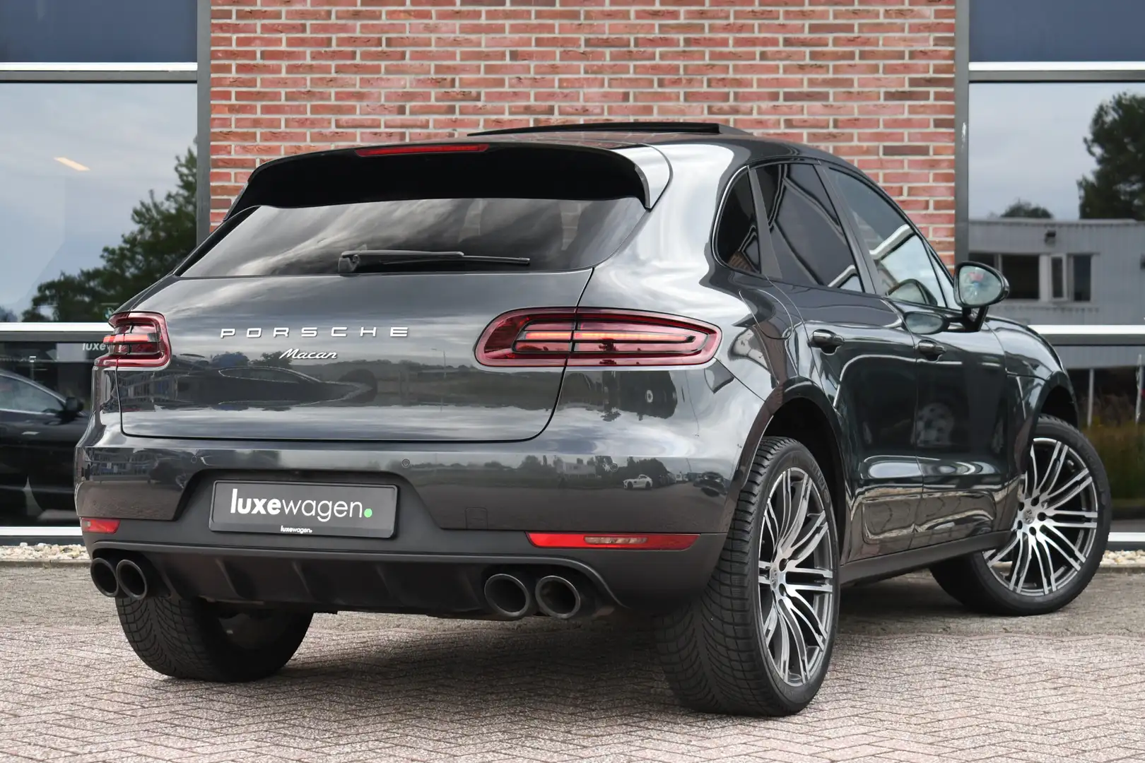 Porsche Macan 2.0 PDK Pano Bose 21inch Adp-zetels Carplay Optic- Grijs - 2