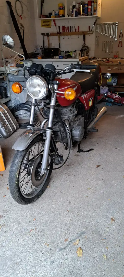 Kawasaki Z 400 Червоний - 2