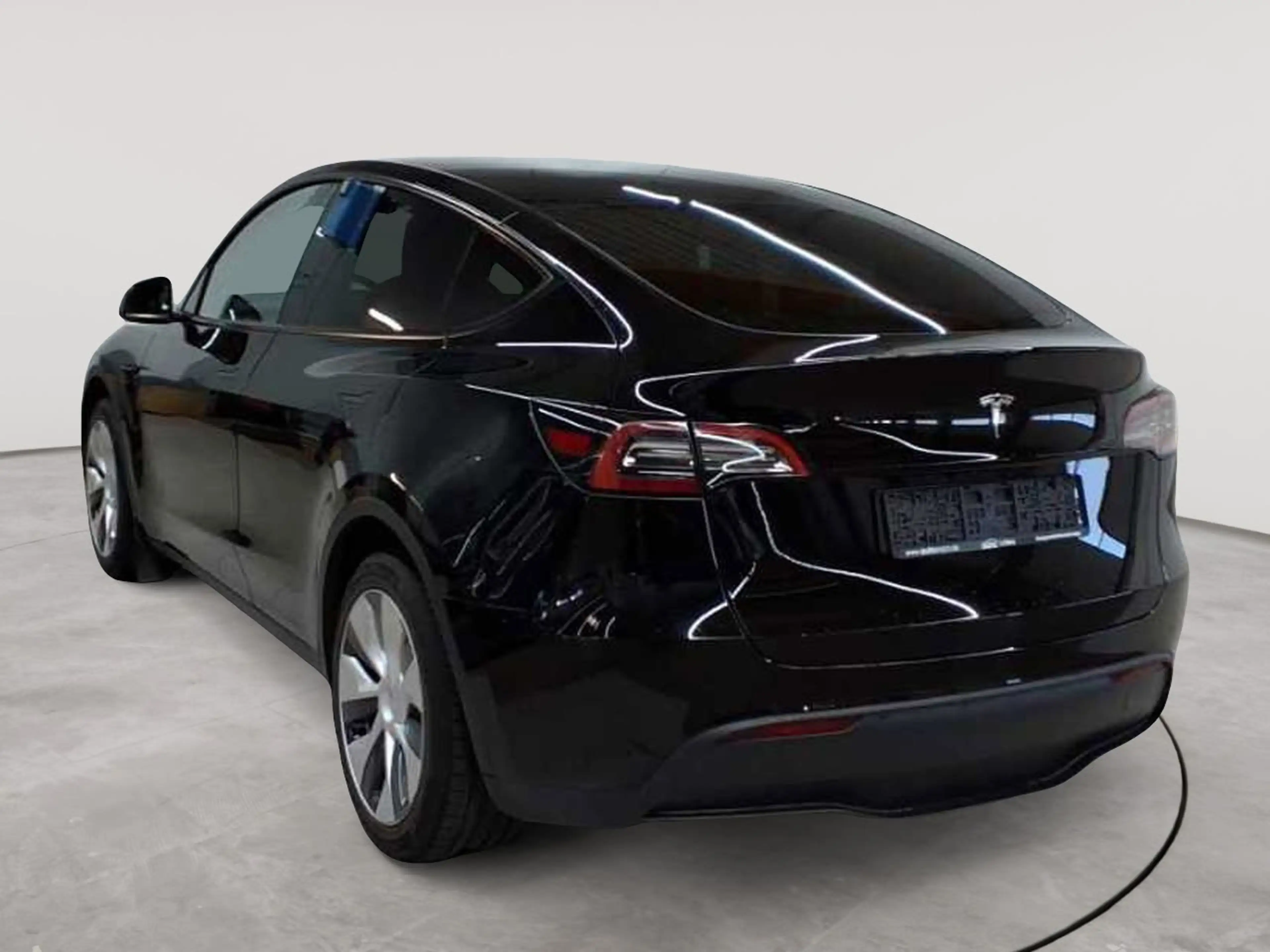 Tesla Model Y RWD — photo 5