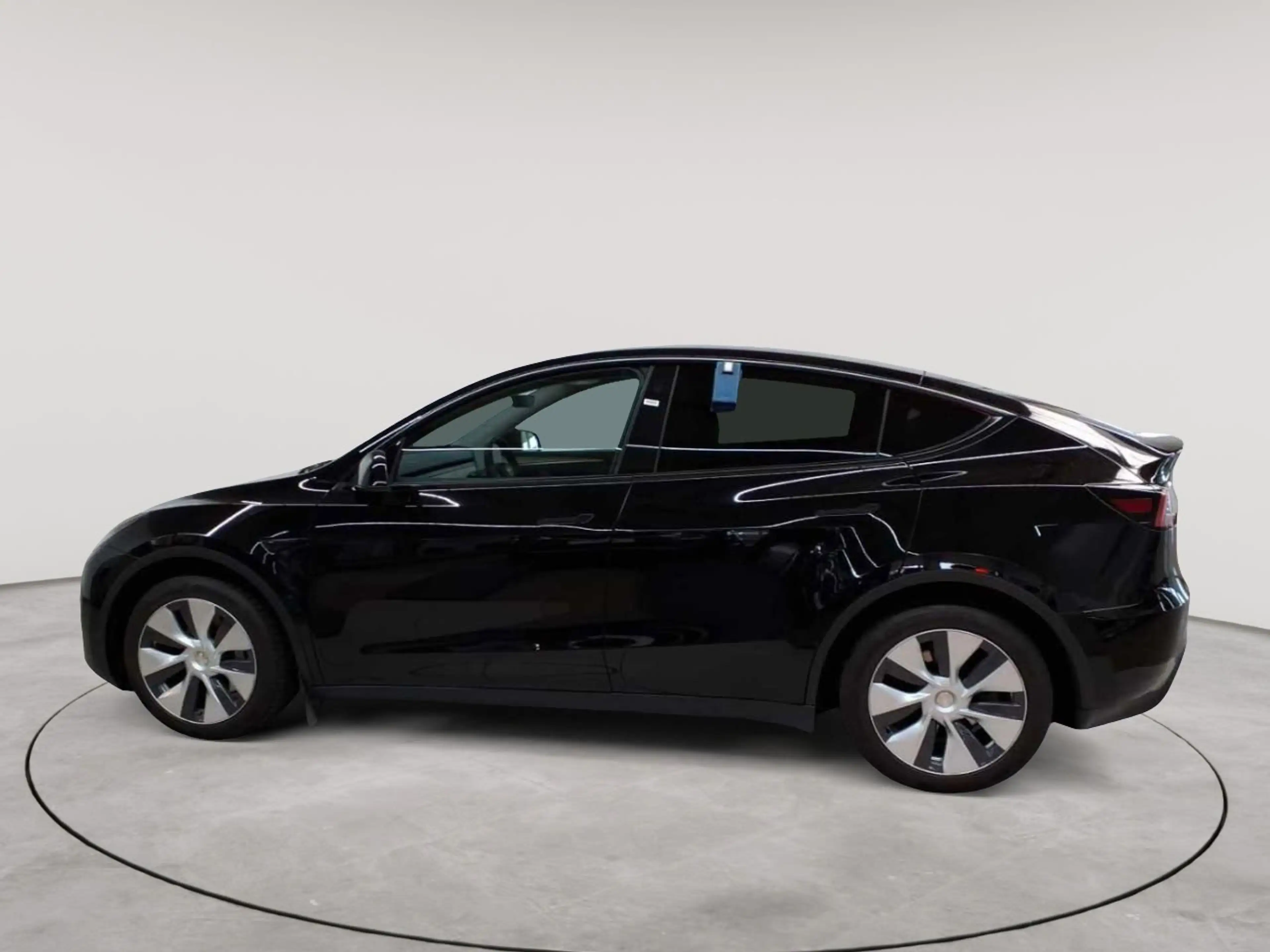 Tesla Model Y RWD — photo 6