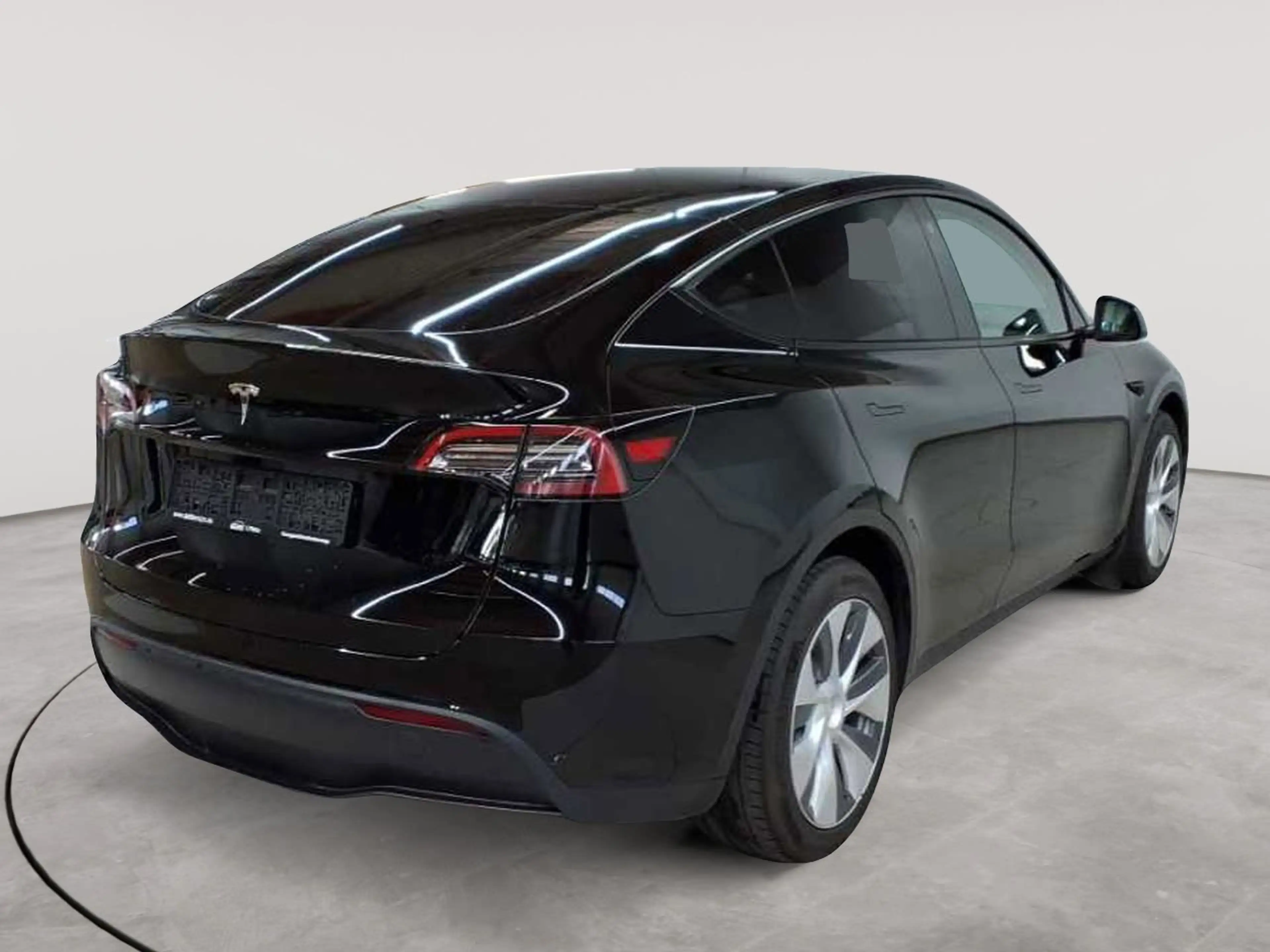 Tesla Model Y RWD — photo 4