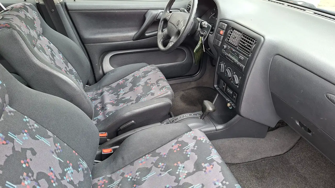 Volkswagen Polo 1,4i Automatik 5trg. Nebel SHZ 2AB TÜV10/28, foto 12