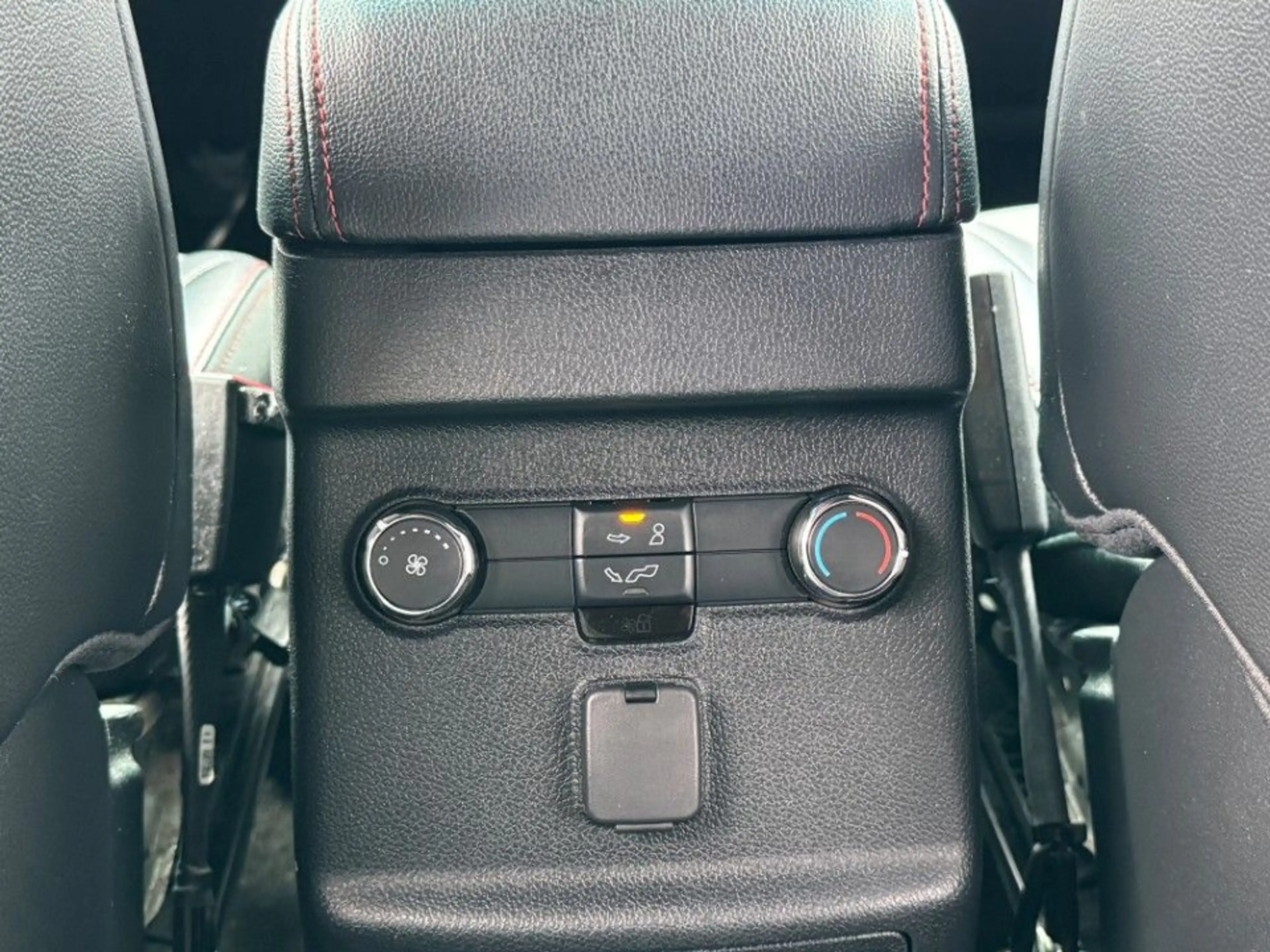 Ford Explorer 3.5 Ecoboost 4x4 Sport Leder PDC — photo 15