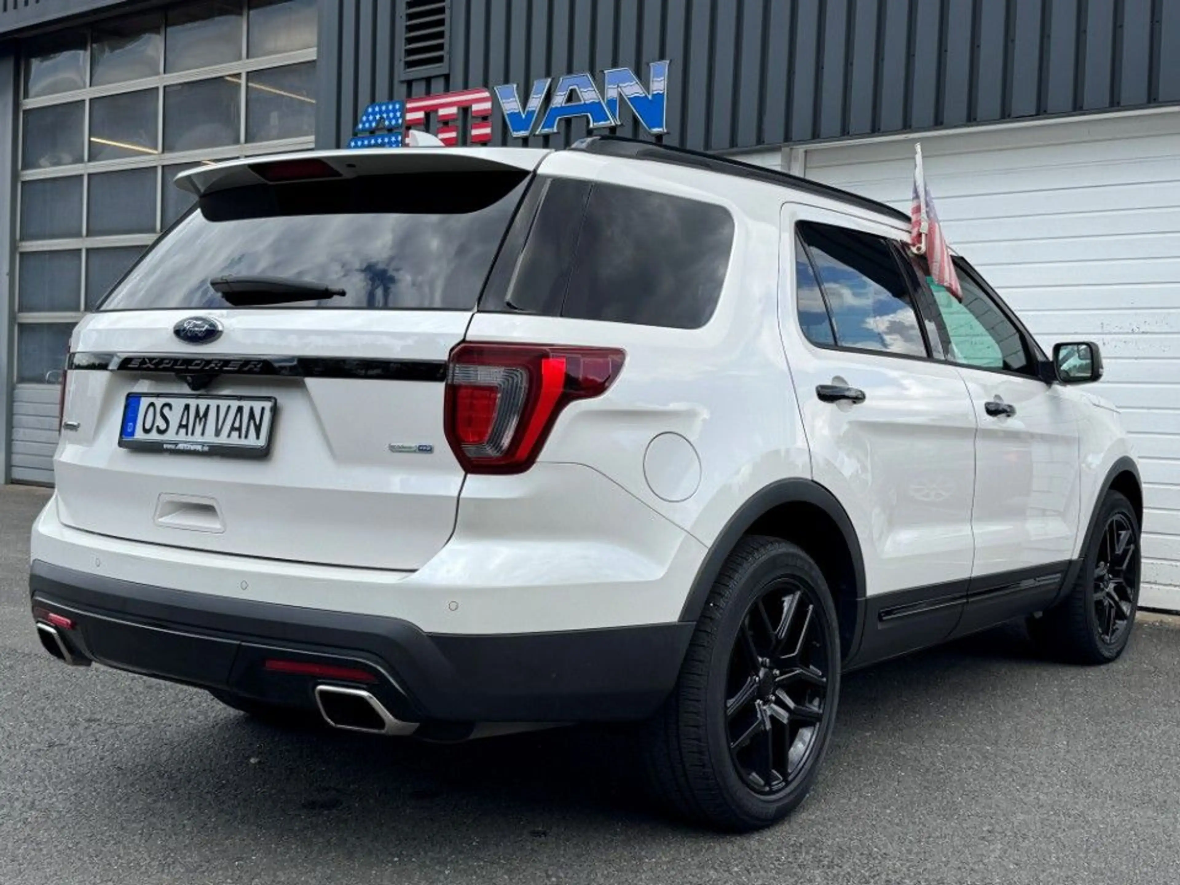 Ford Explorer 3.5 Ecoboost 4x4 Sport Leder PDC — photo 2