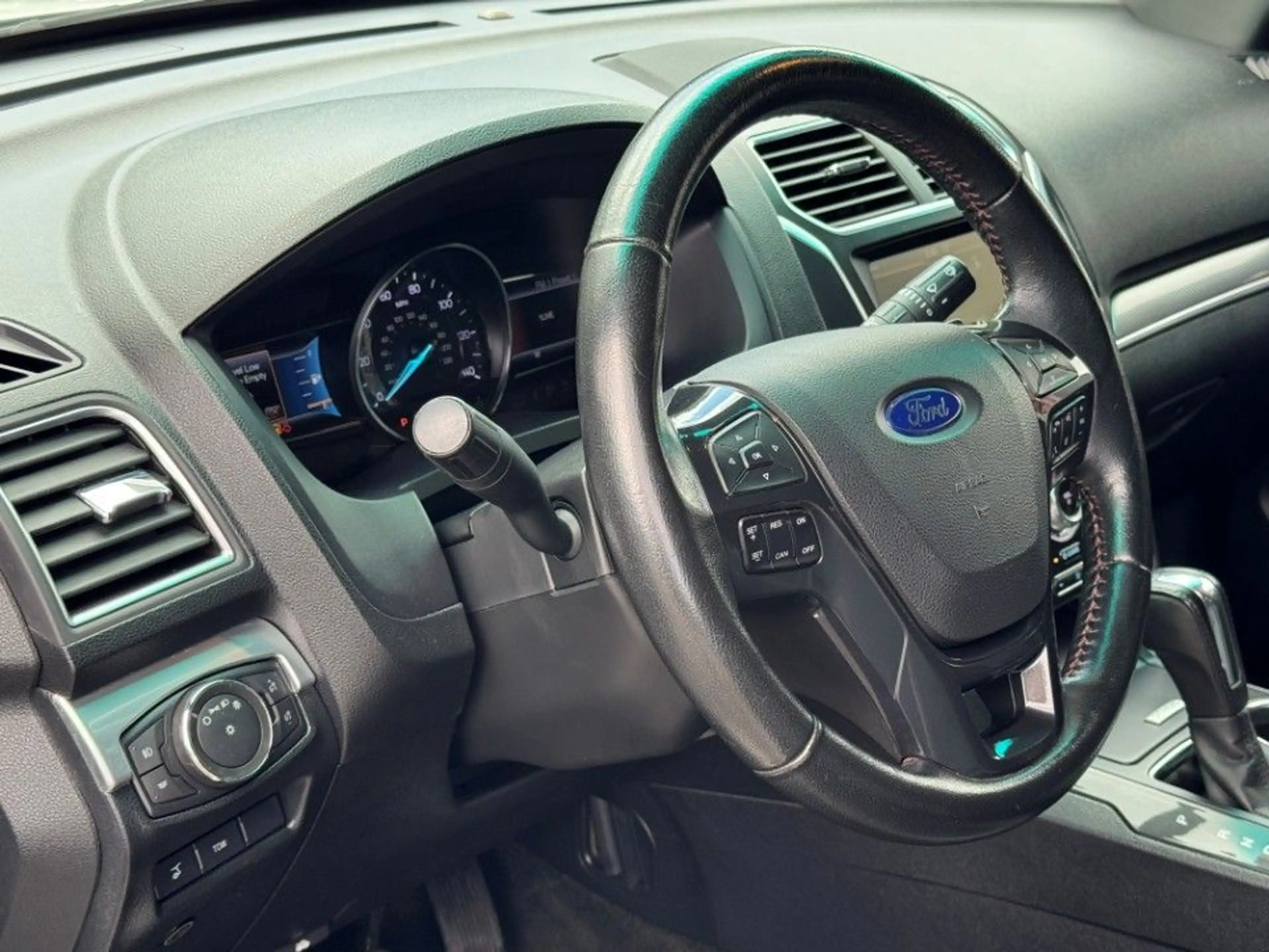 Ford Explorer 3.5 Ecoboost 4x4 Sport Leder PDC — photo 10