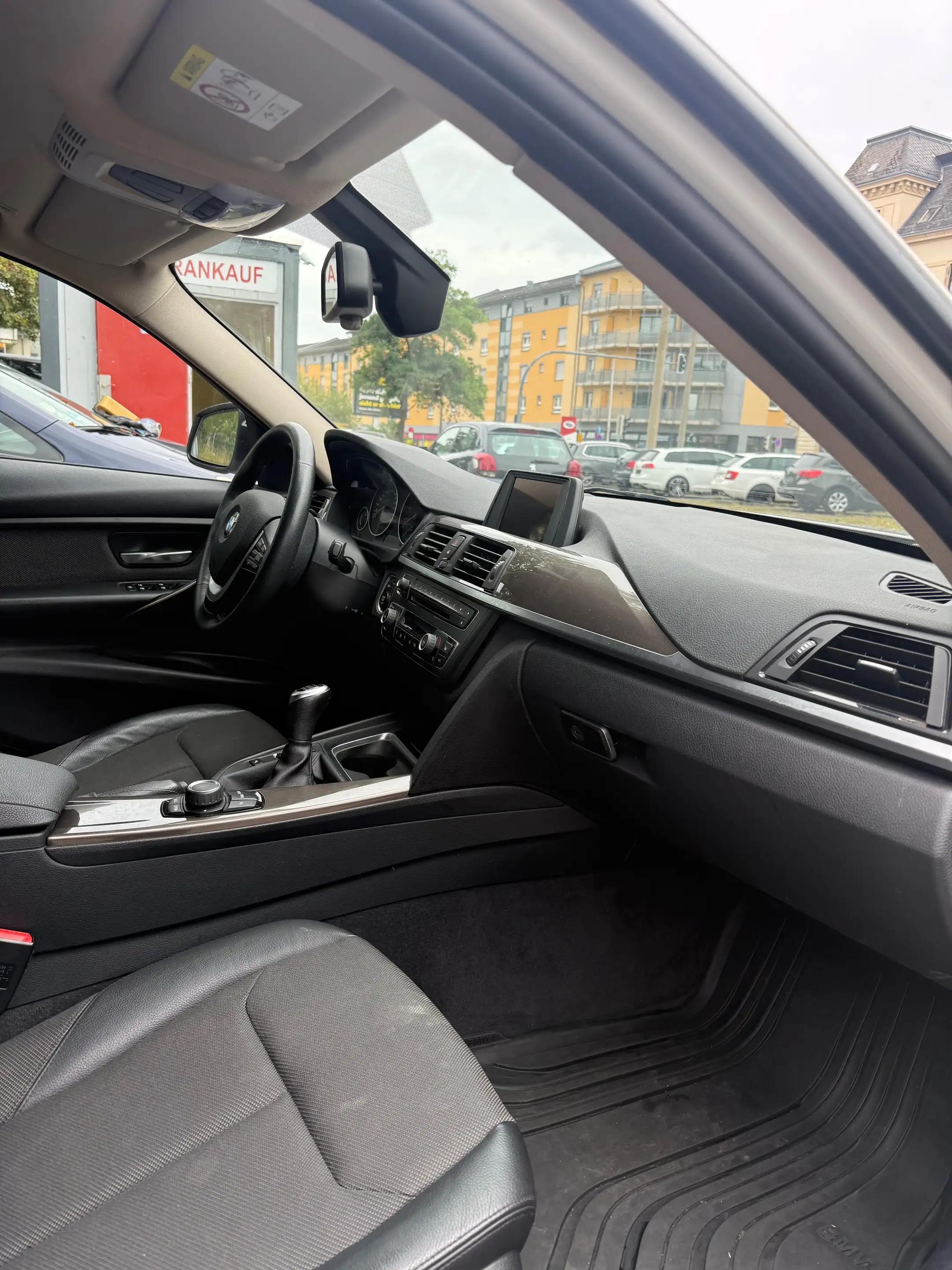 BMW 316 Touring — photo 14