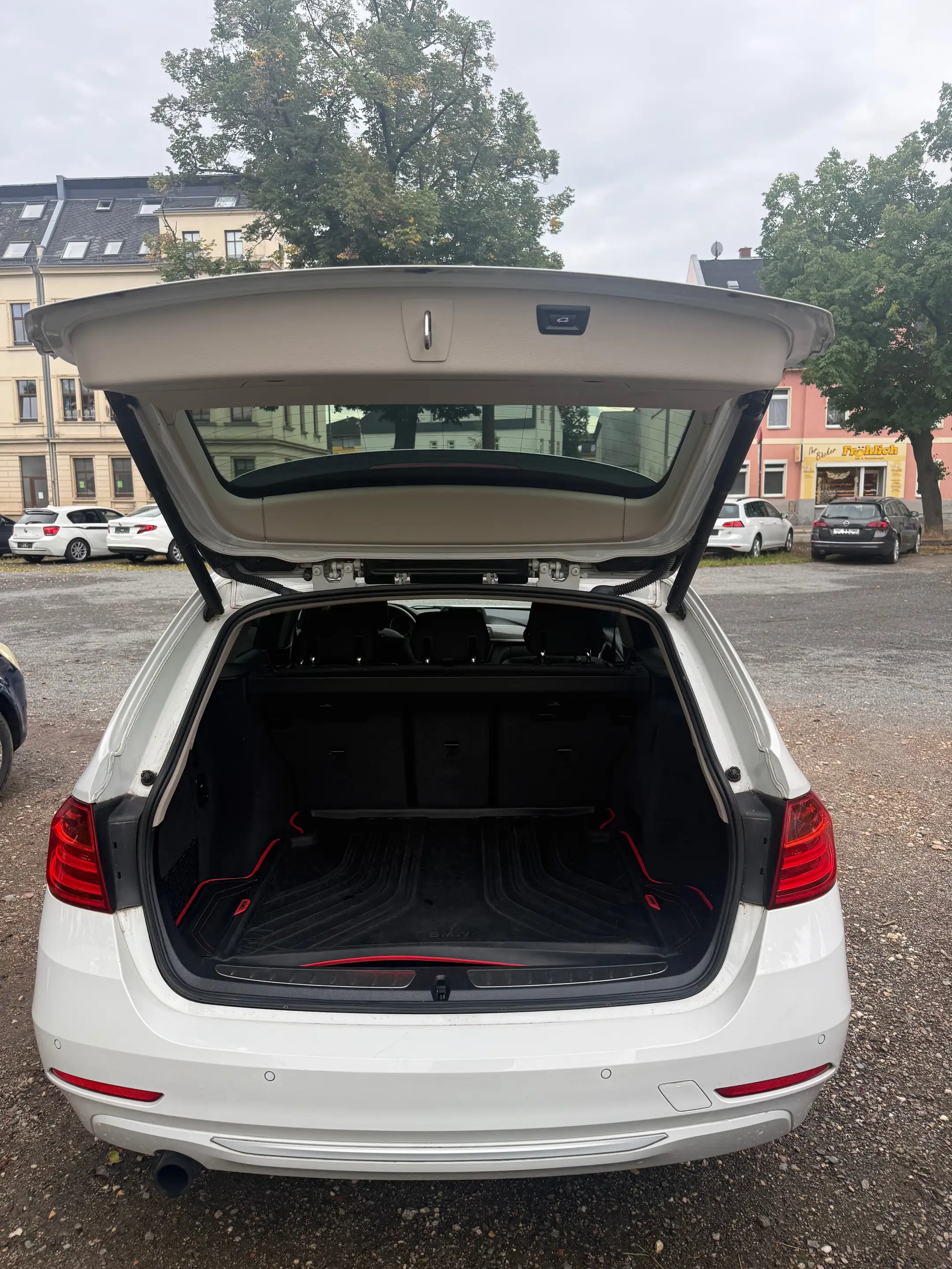 BMW 316 Touring — photo 8