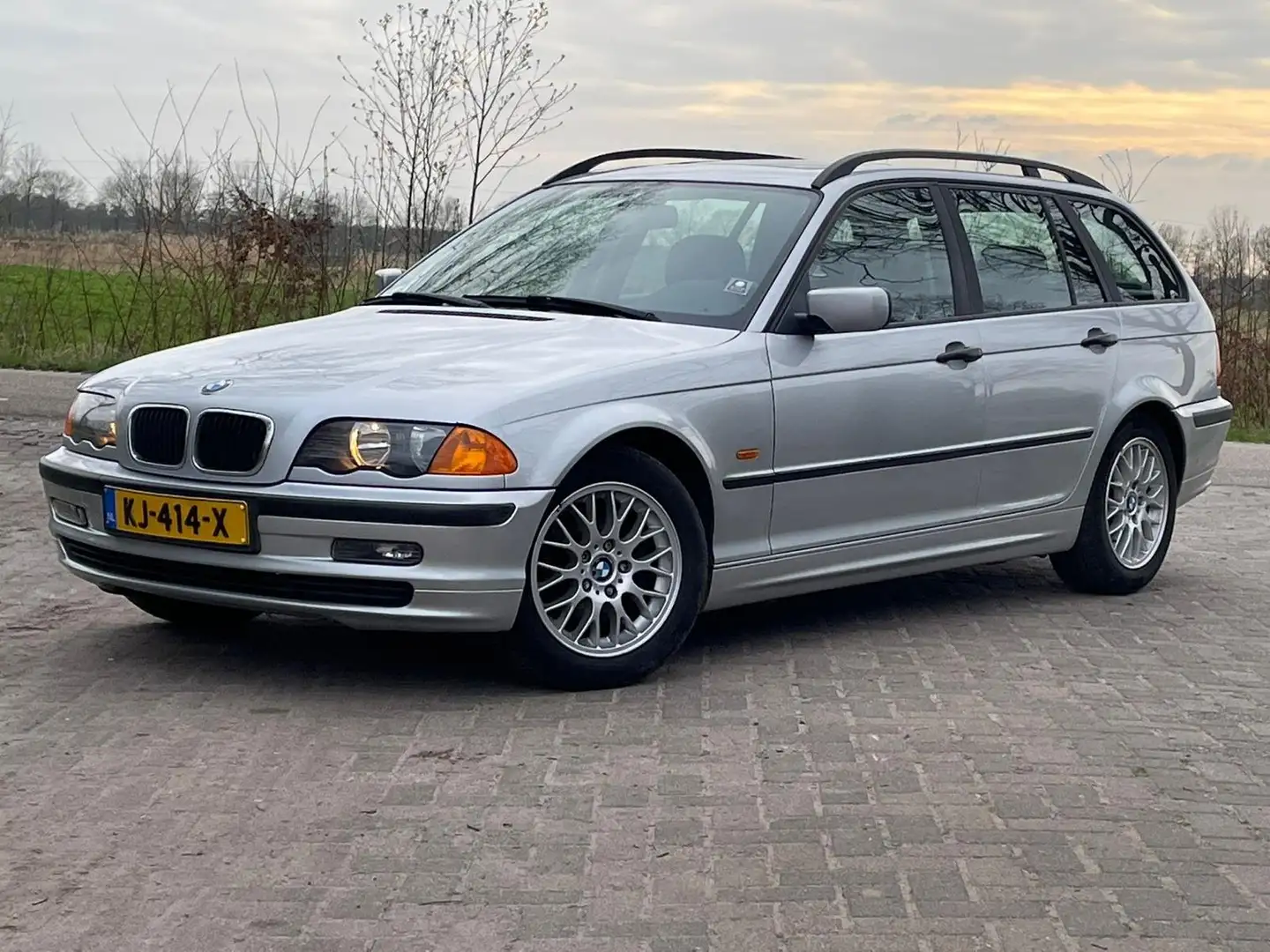 BMW 318 1.9 Grey - 1