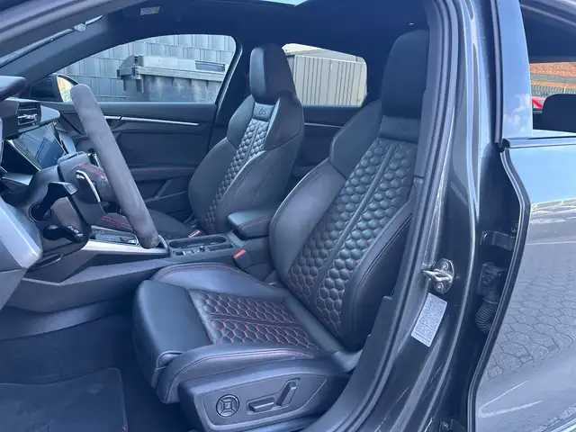 Audi RS3 view 12