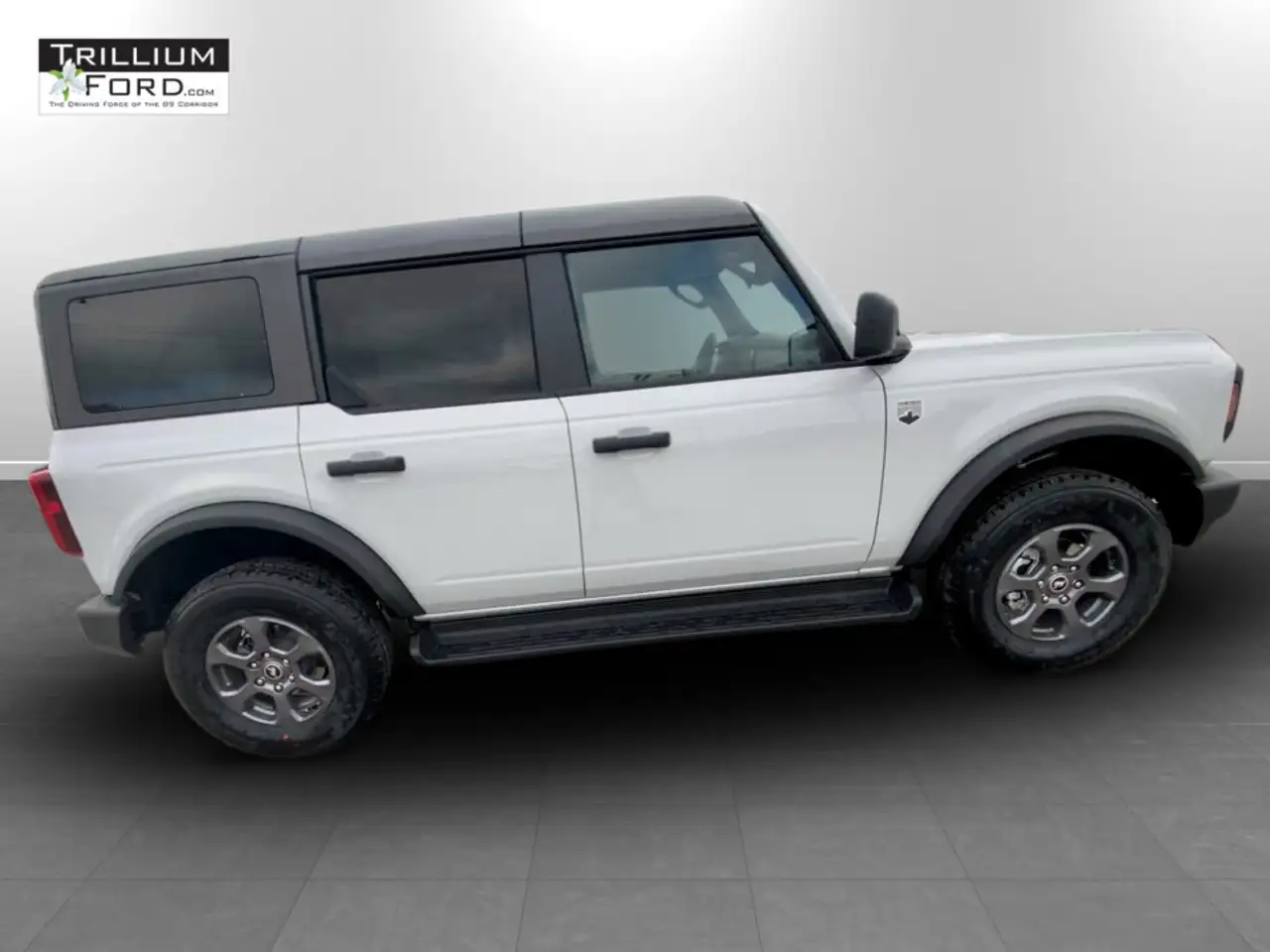 Ford Bronco photo Ford Bronco