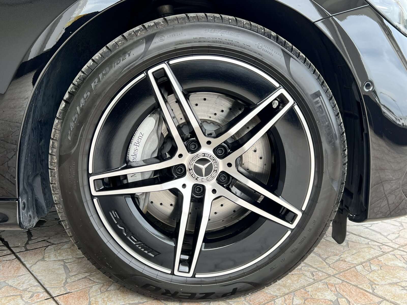 Mercedes-Benz E 300