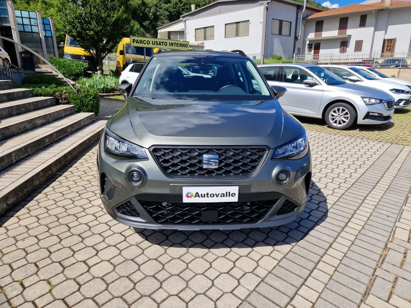 SEAT Arona 1.0 EcoTSI 110 CV DSG Style Grau - 2