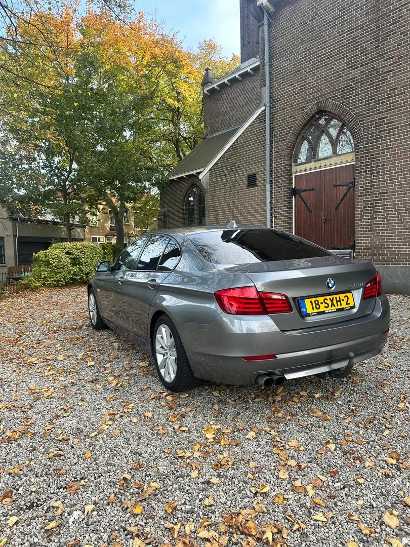 BMW 520 520i Executive Grijs - 2