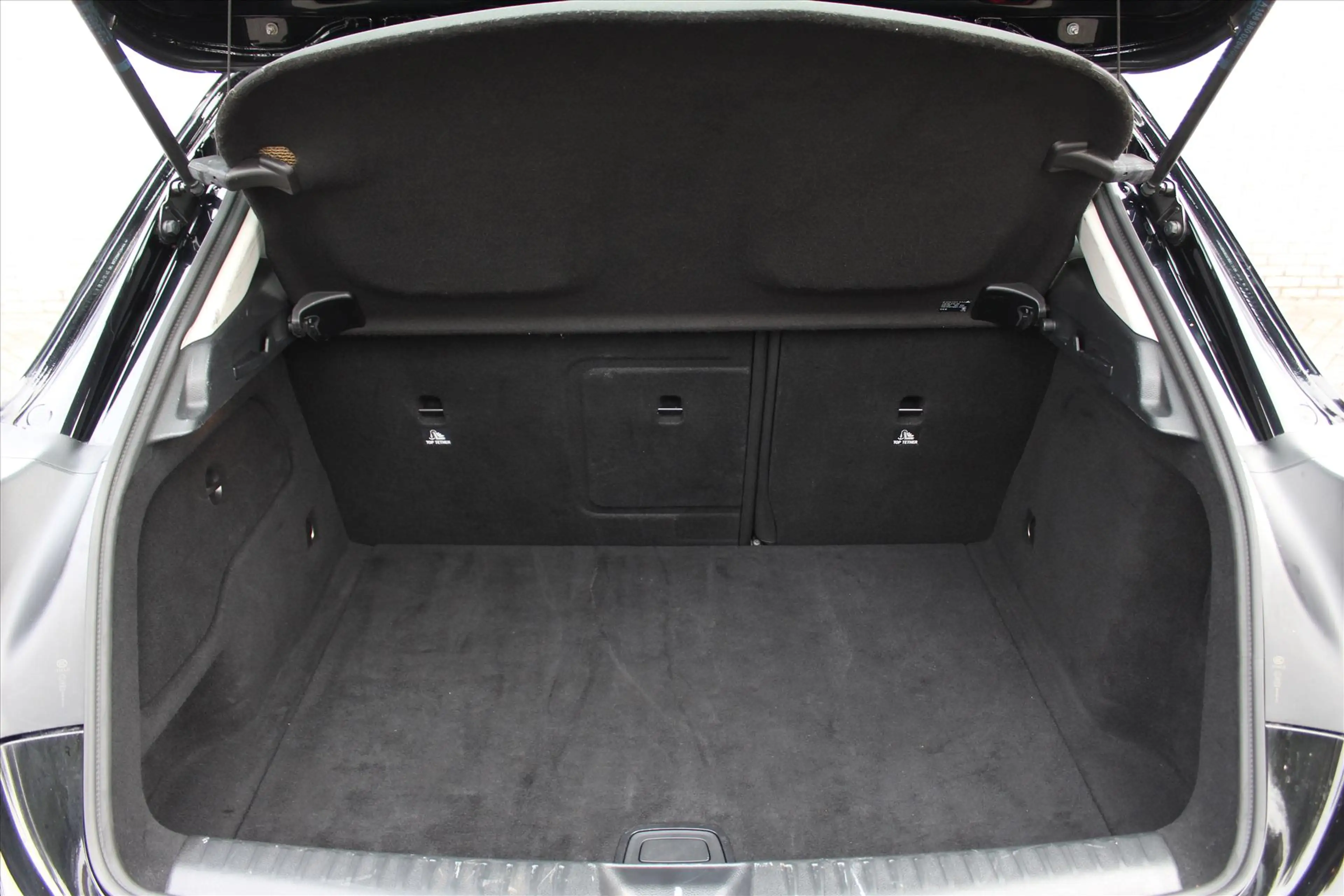 Mercedes-Benz GLA 180 Premium | NAVI | Stoelverwaming | Parkeersensoren — photo 6