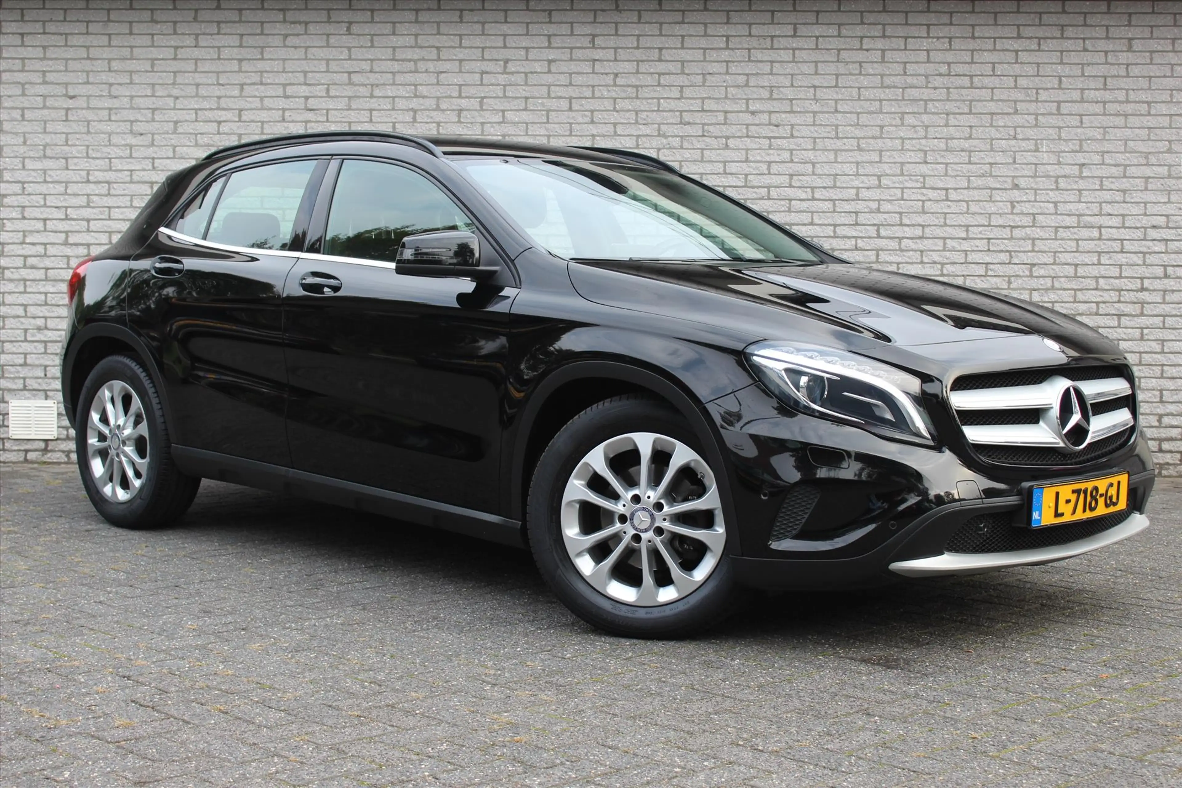 Mercedes-Benz GLA 180 Premium | NAVI | Stoelverwaming | Parkeersensoren — photo 18