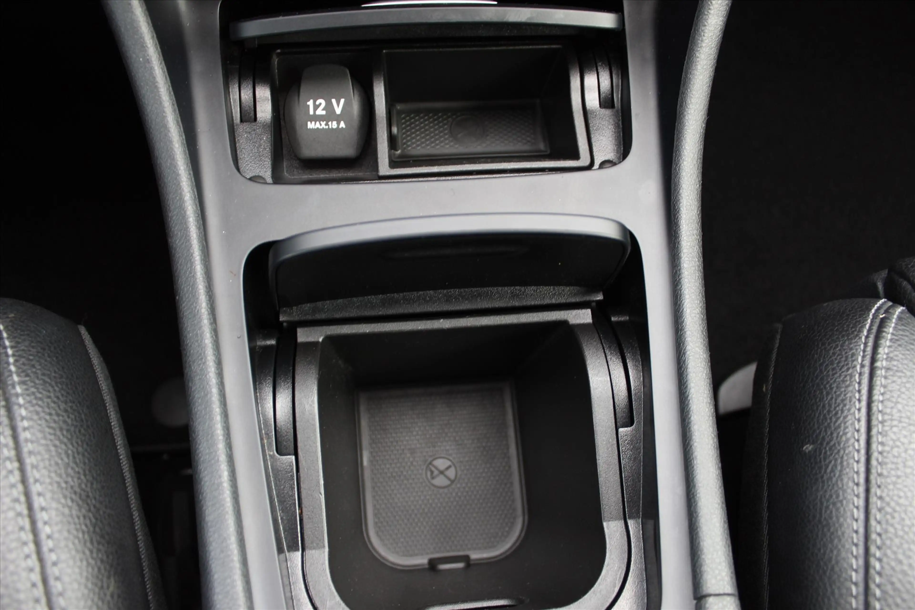 Mercedes-Benz GLA 180 Premium | NAVI | Stoelverwaming | Parkeersensoren — photo 25