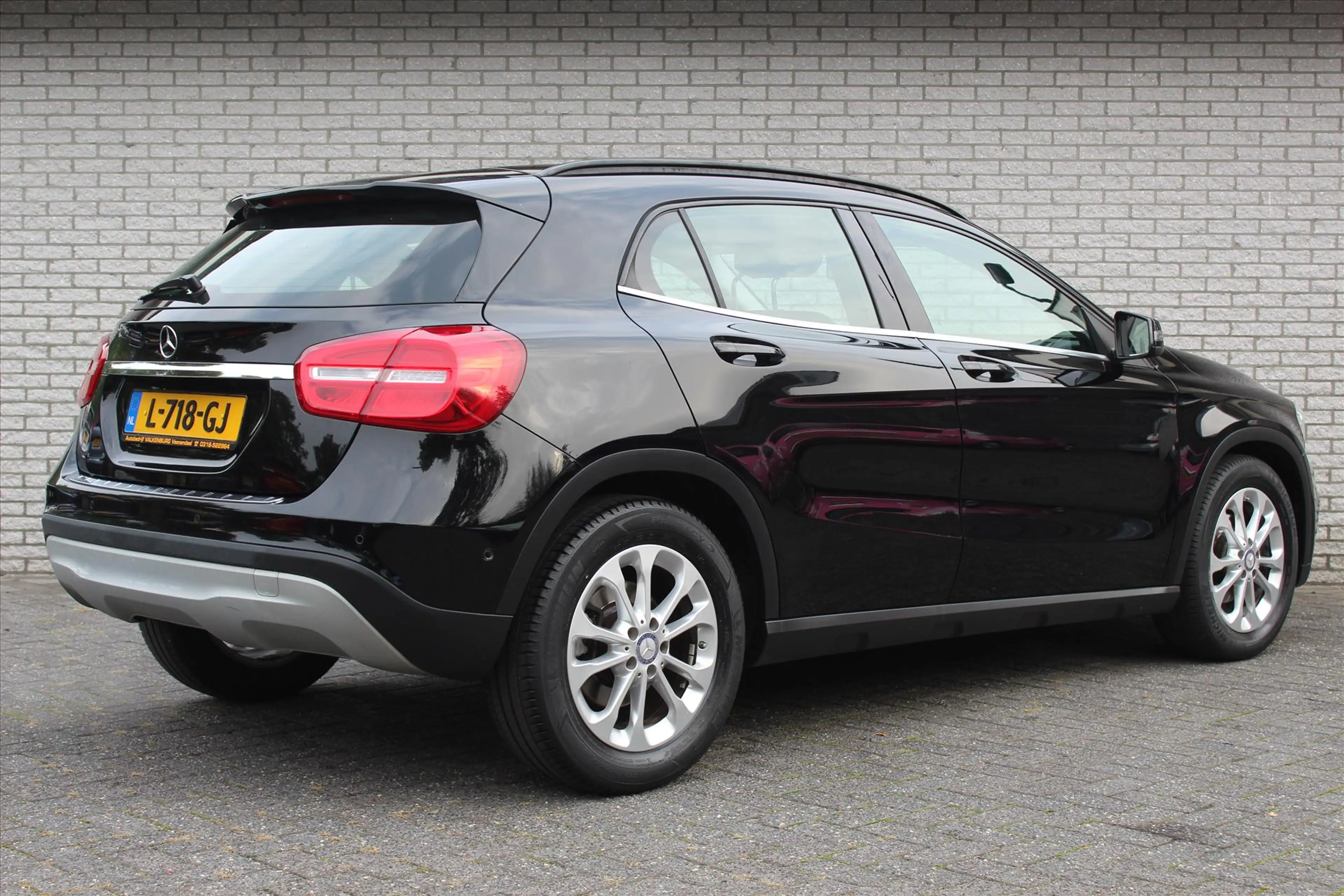 Mercedes-Benz GLA 180 Premium | NAVI | Stoelverwaming | Parkeersensoren — photo 2