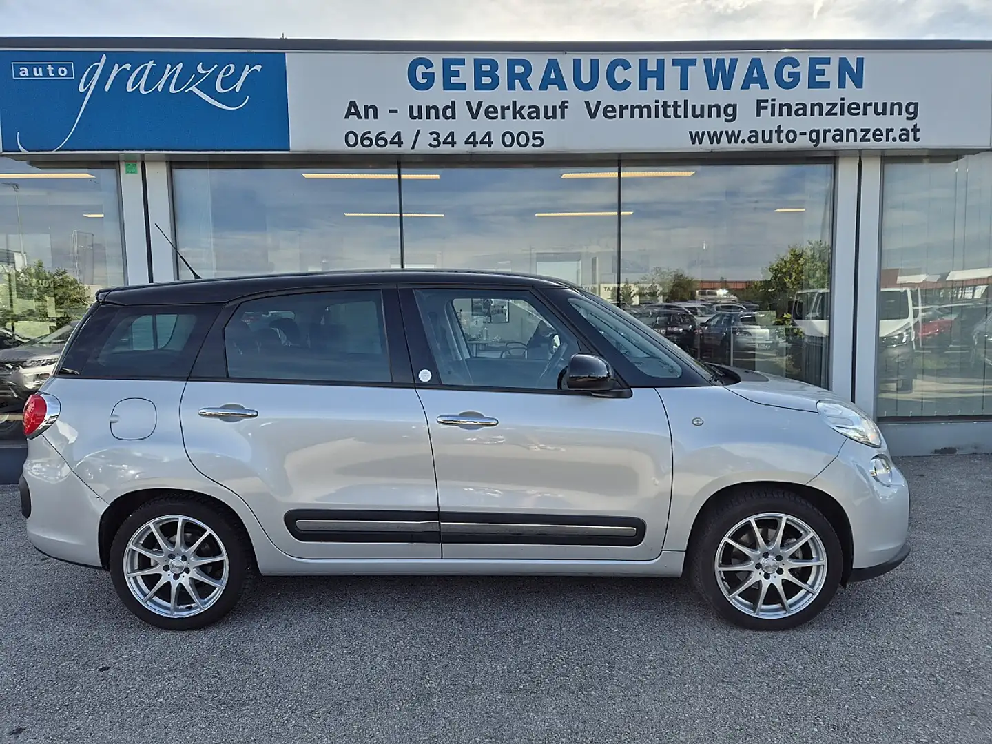 Fiat 500L Living 1,3 MultiJet II 95 Start&Stop Pop Star Grau - 1