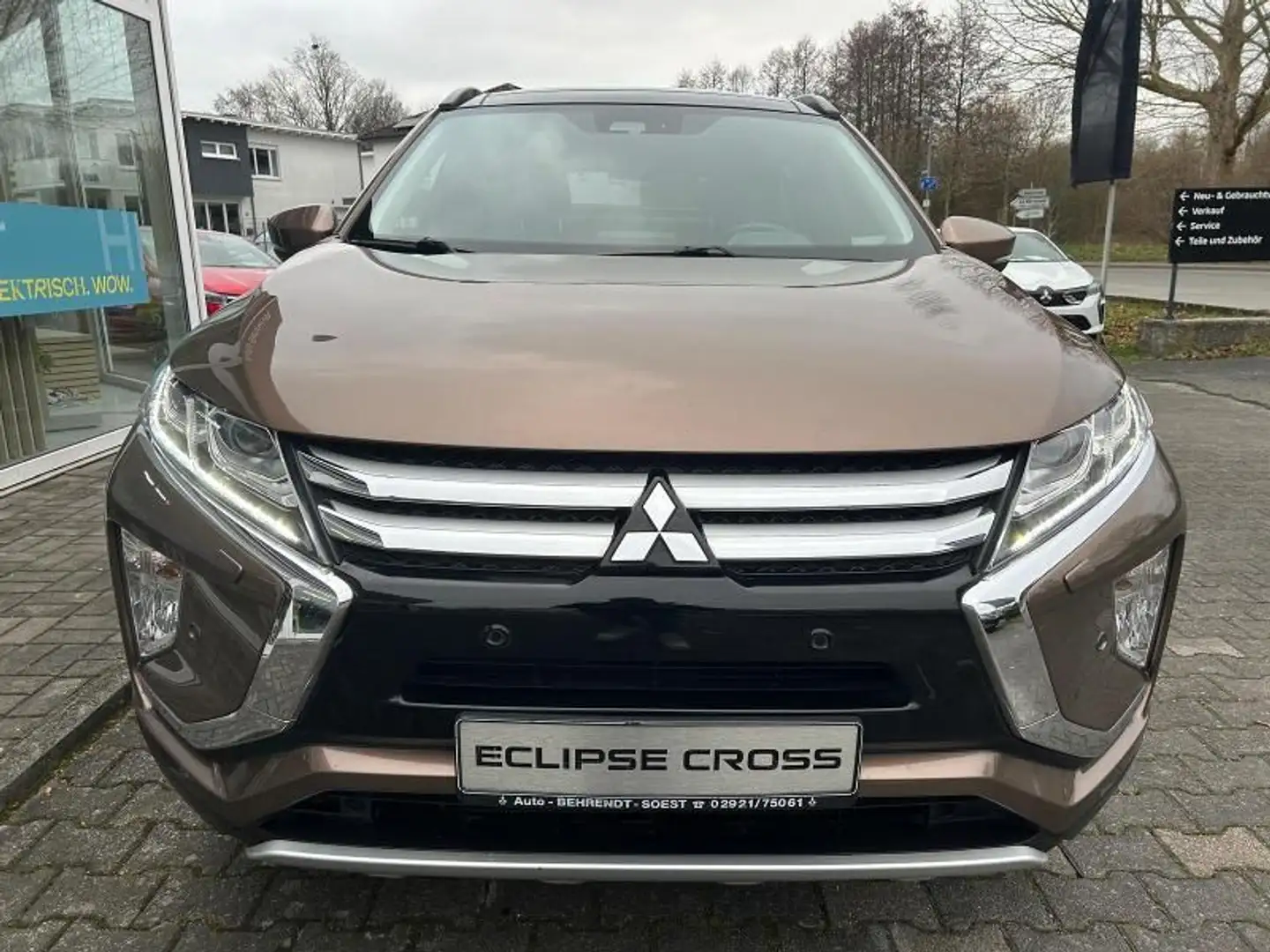 Mitsubishi Eclipse Cross 1.5T Top *Panorama*Leder*LED*AHK* Braun - 2