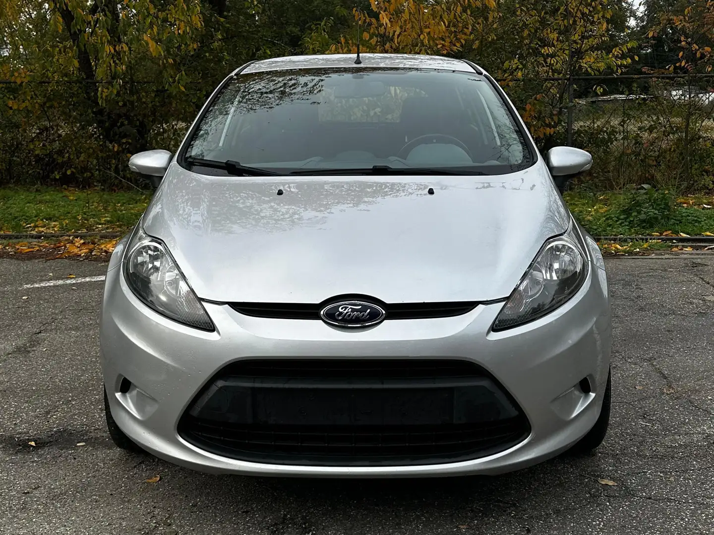 Ford Fiesta Fiesta 1.25 Trend Gris - 1