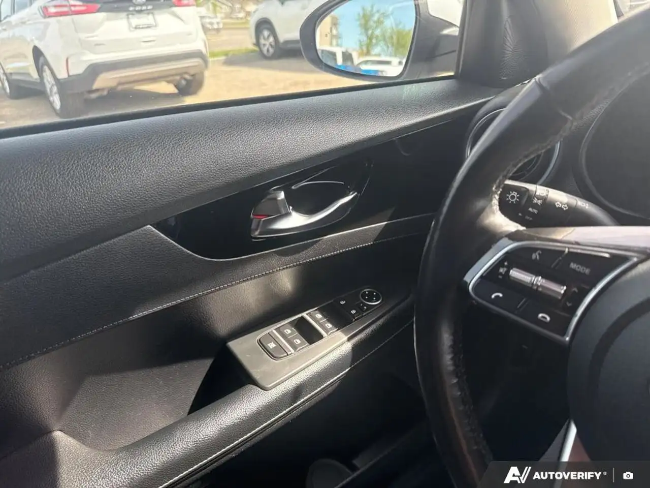 Kia Forte снимка Kia Forte