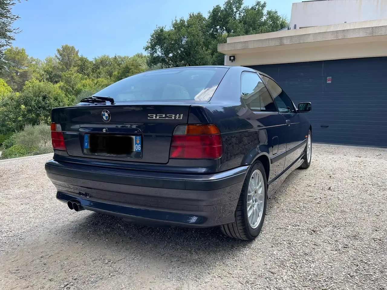 BMW 323i Ti, foto 4