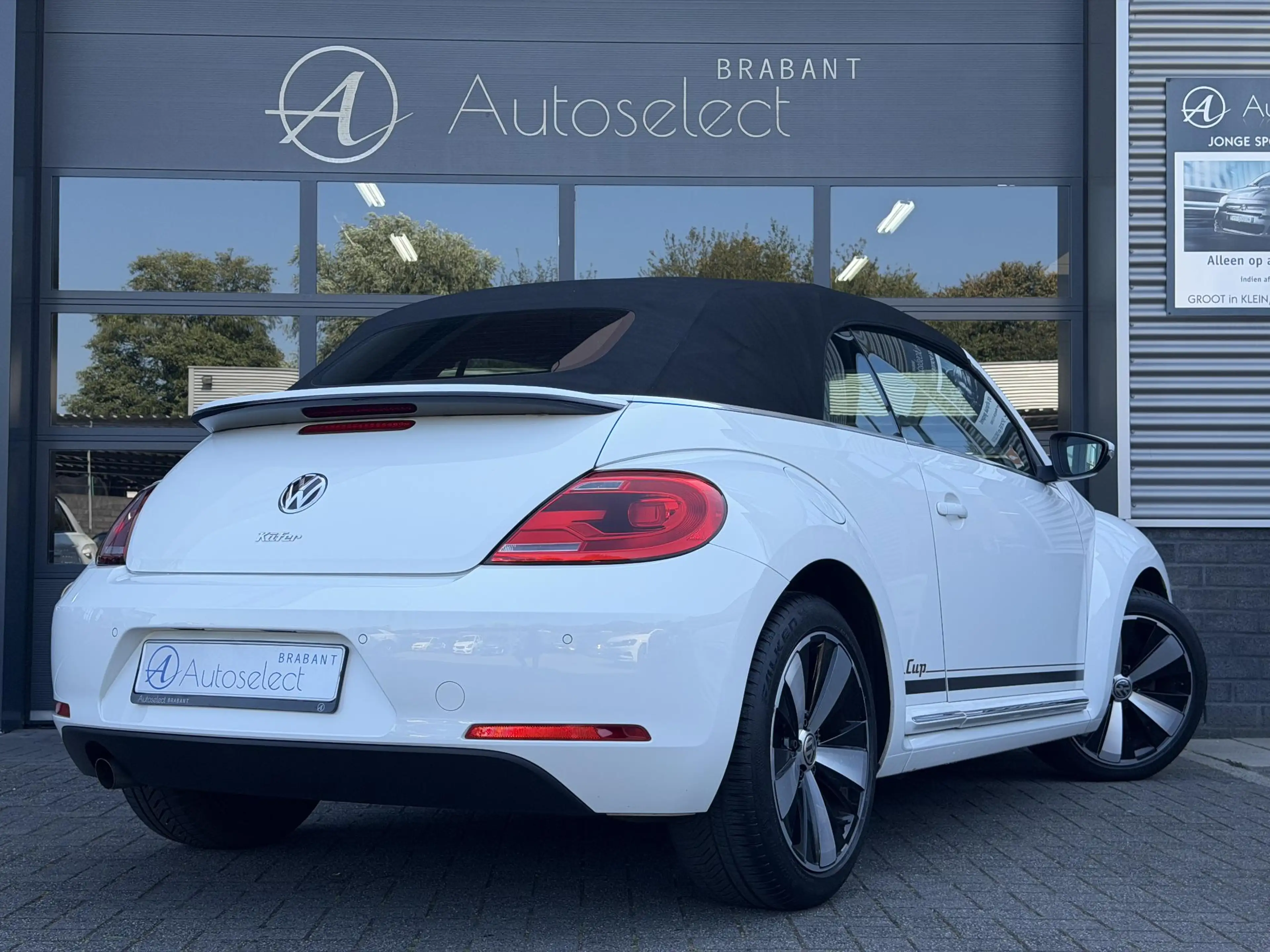 Volkswagen Beetle Cabriolet 1.2 TSI Design LED | Cruise | Stoelvw — photo 3