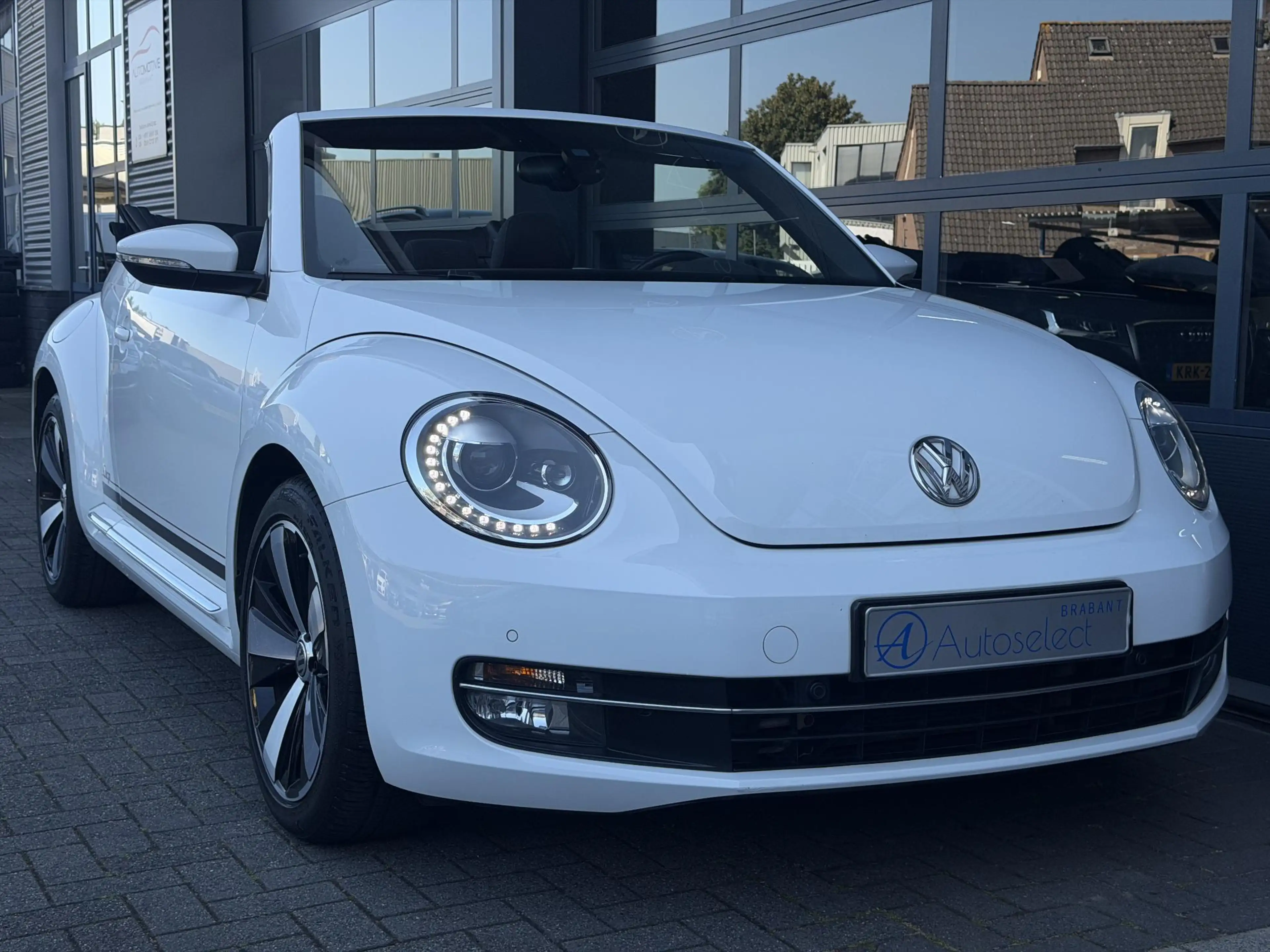 Volkswagen Beetle Cabriolet 1.2 TSI Design LED | Cruise | Stoelvw — photo 11
