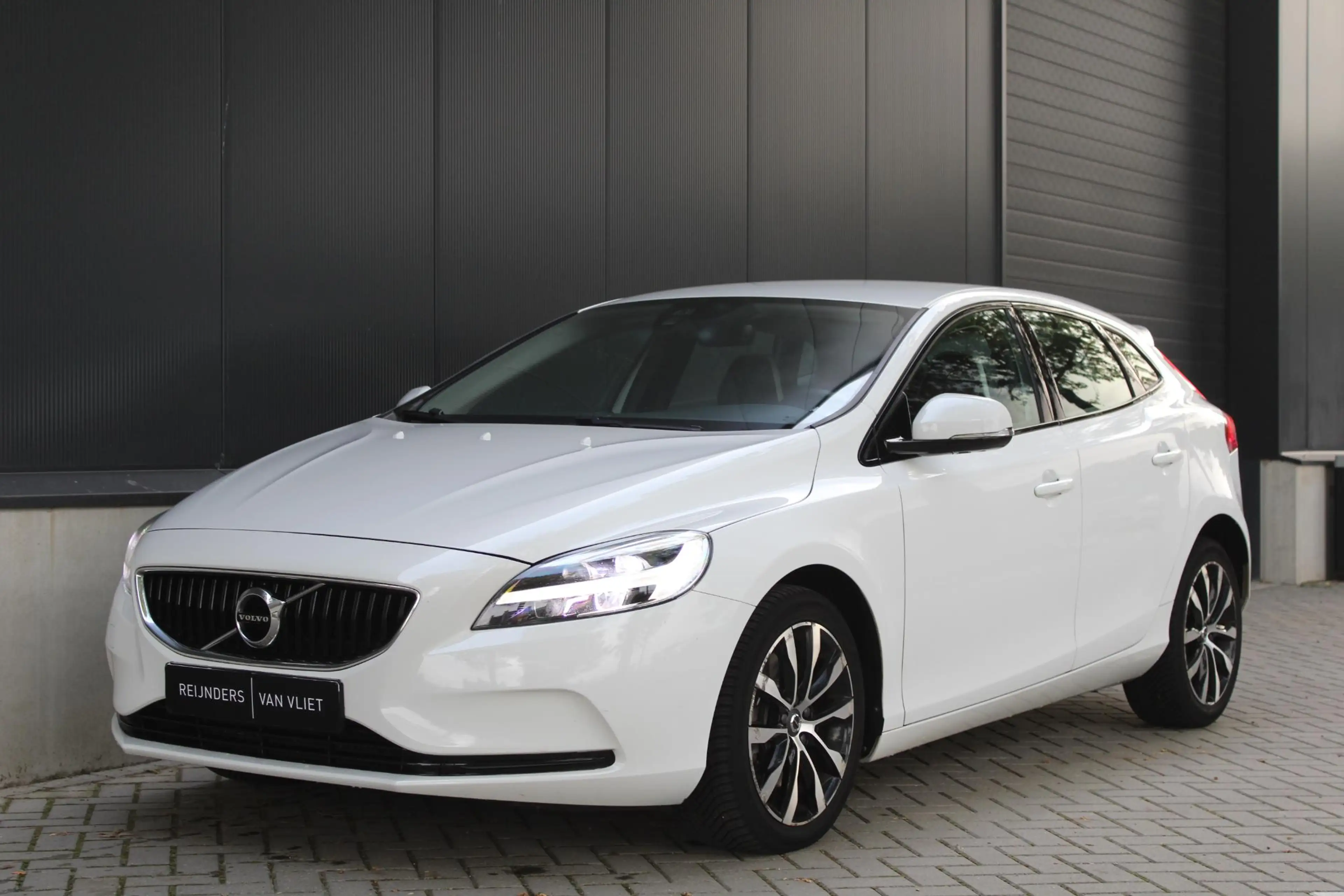 Volvo V40 1.5 T3 Dynamic Edition | Led Koplampen | Sensus Na — photo 15
