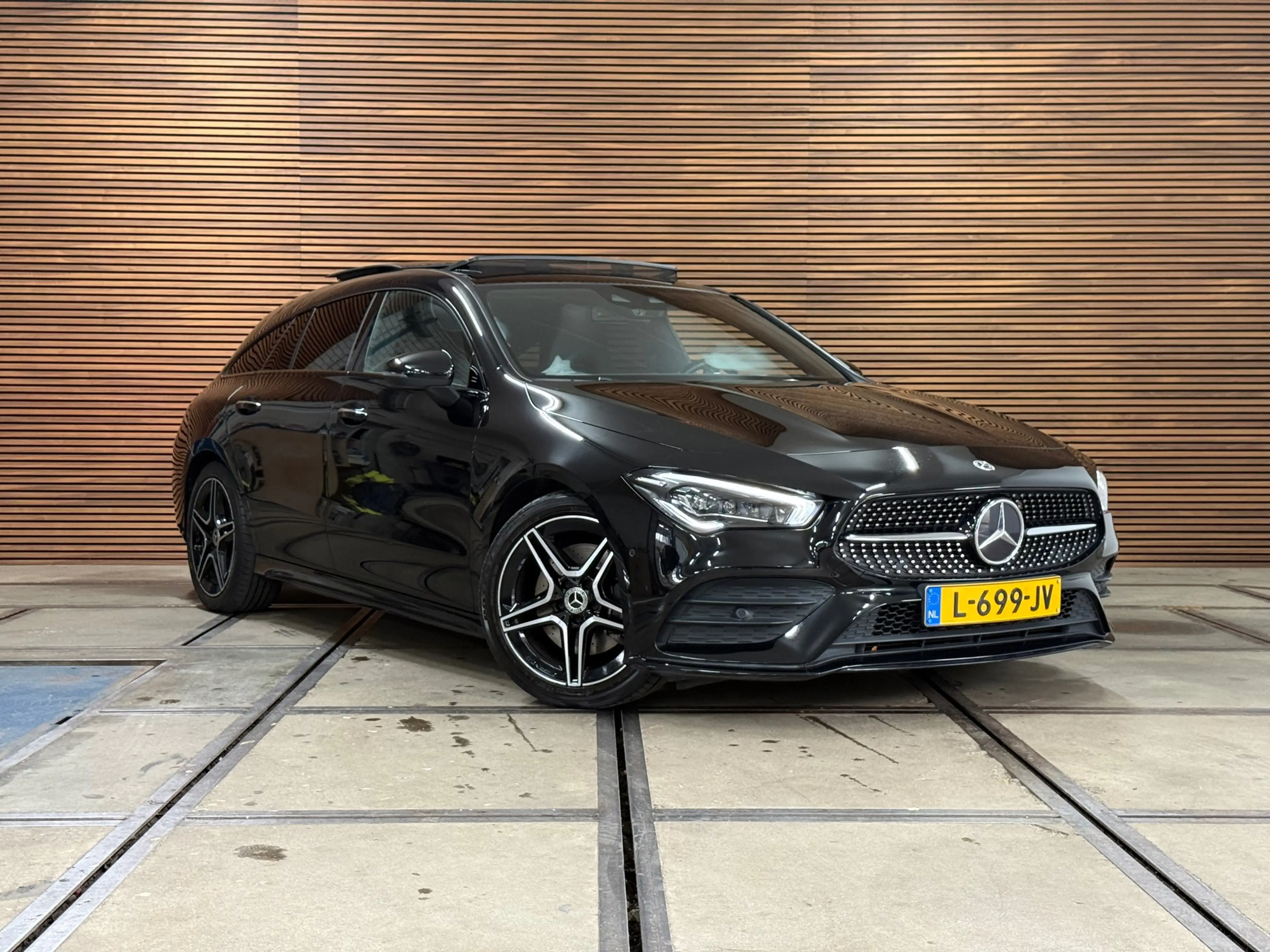 Mercedes-Benz CLA 200 SB AMG Premium Night | VOL! | Pano | Ambient | Mem — photo 8