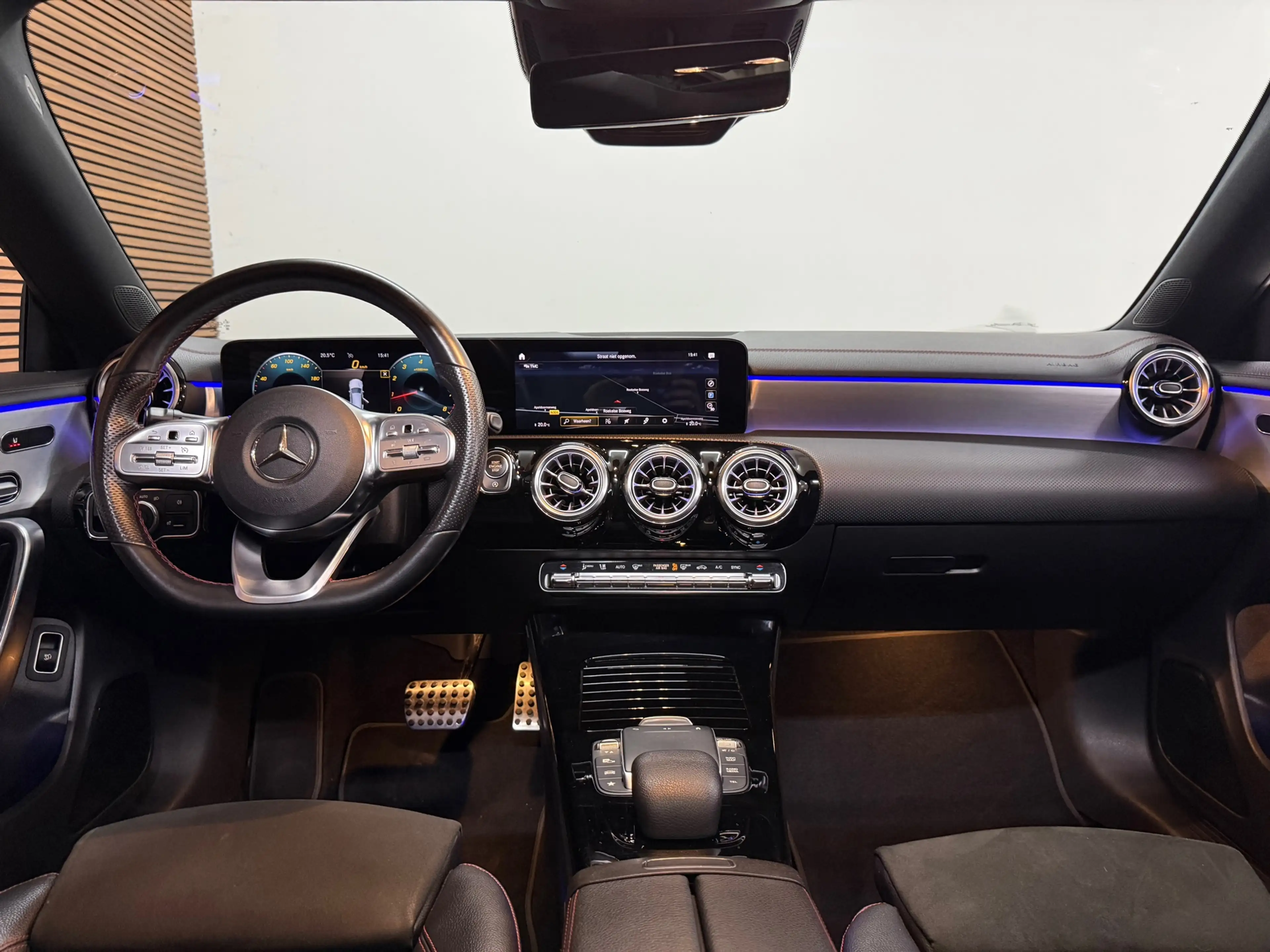 Mercedes-Benz CLA 200 SB AMG Premium Night | VOL! | Pano | Ambient | Mem — photo 12