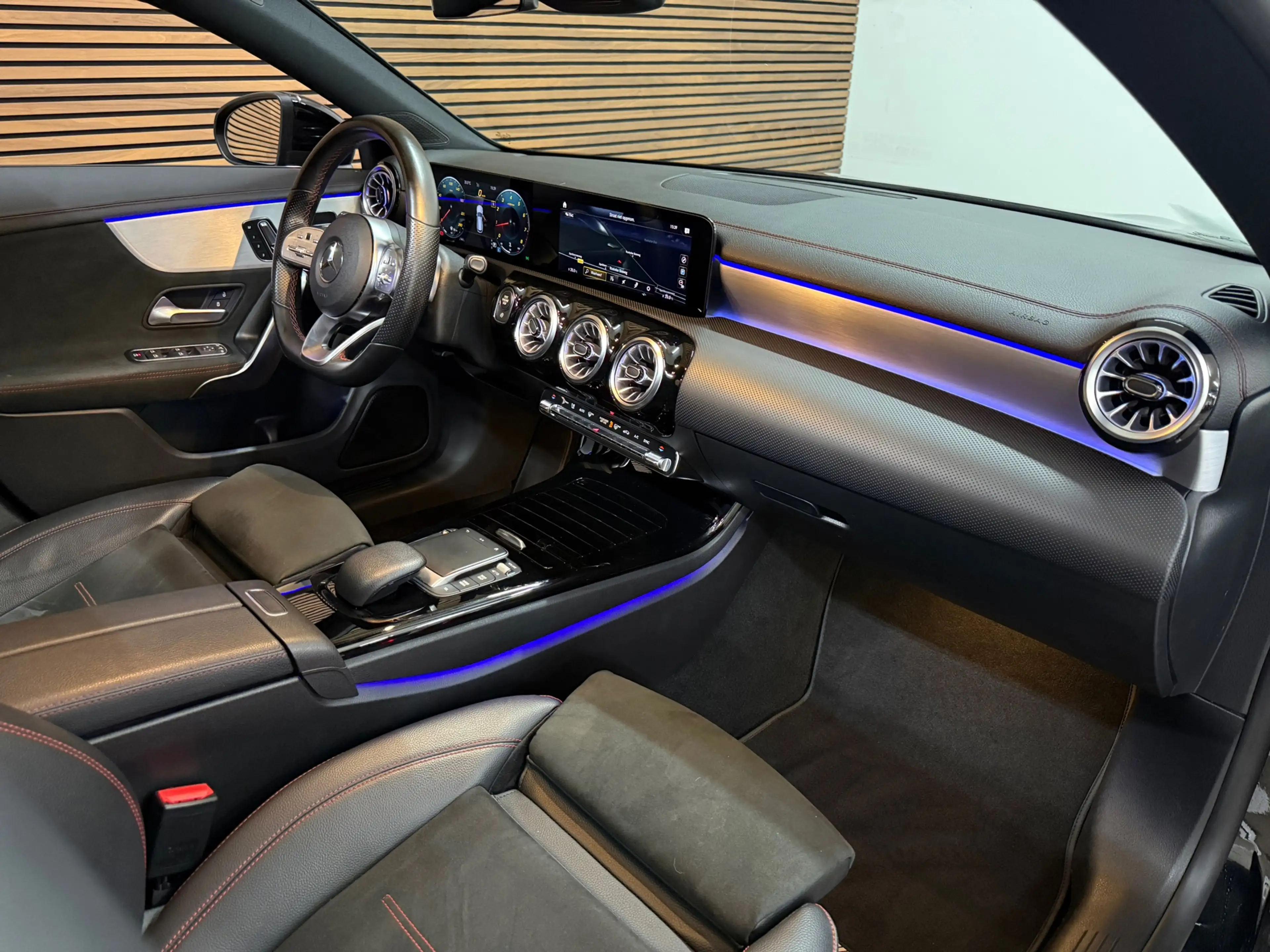 Mercedes-Benz CLA 200 SB AMG Premium Night | VOL! | Pano | Ambient | Mem — photo 5