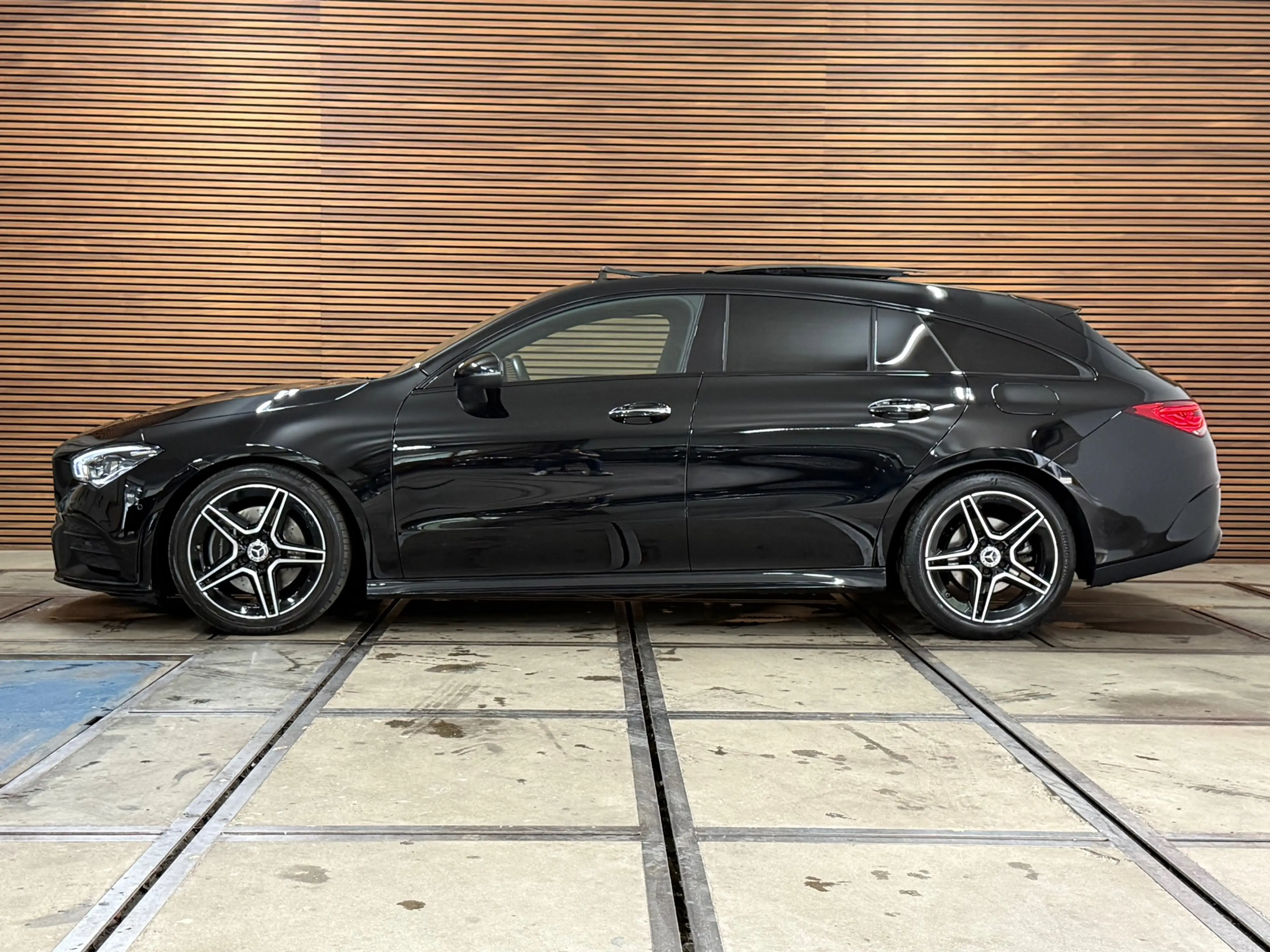 Mercedes-Benz CLA 200 SB AMG Premium Night | VOL! | Pano | Ambient | Mem — photo 11