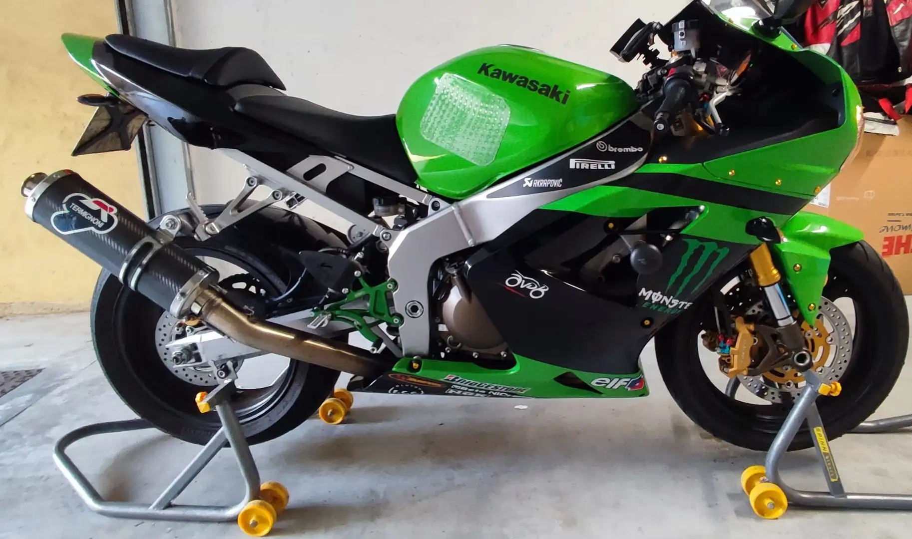 Kawasaki Ninja ZX-6R Vert - 2