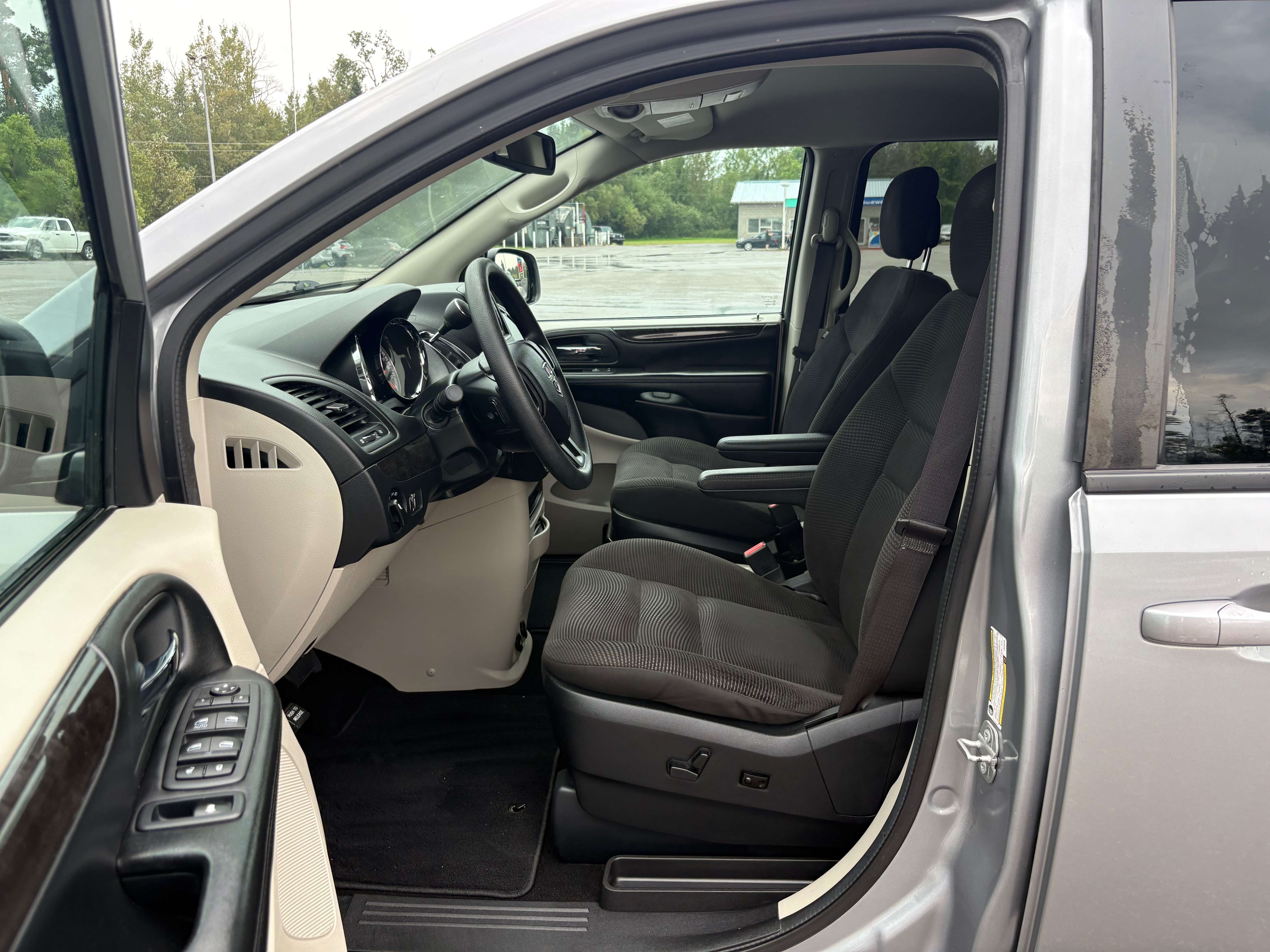2020 Dodge Grand Caravan SXT - cruise control - hands free — снимка 1