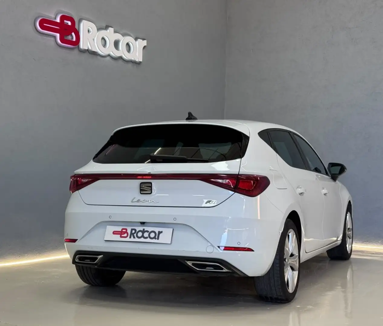 SEAT Leon 1.0 TSI S&S FR 25º Aniversario 110 Blanco - 2