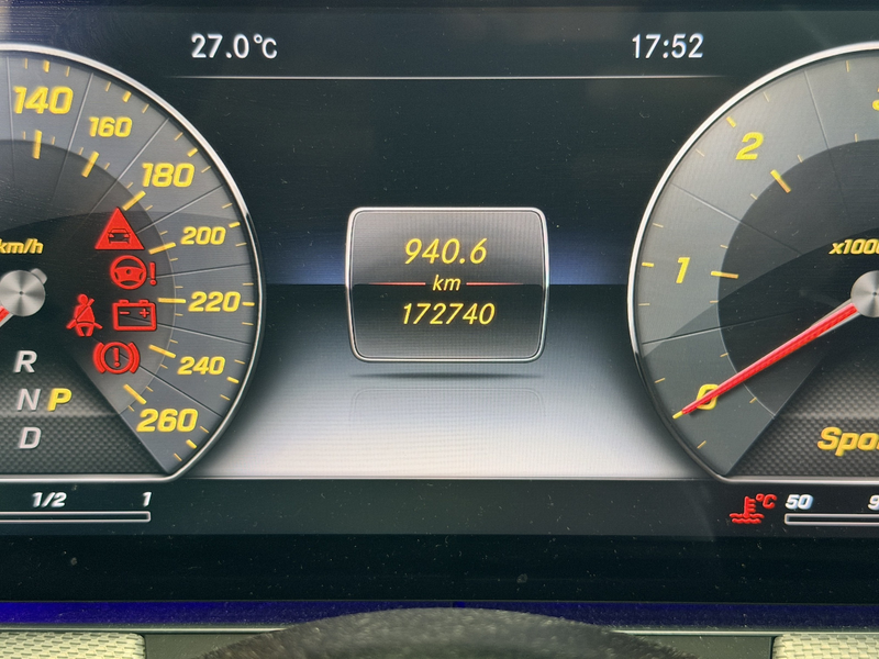 Mercedes-Benz E 220 d AMG 360°-K Pano DISTRONIC+ Ambientenbeleuchtung — photo 7
