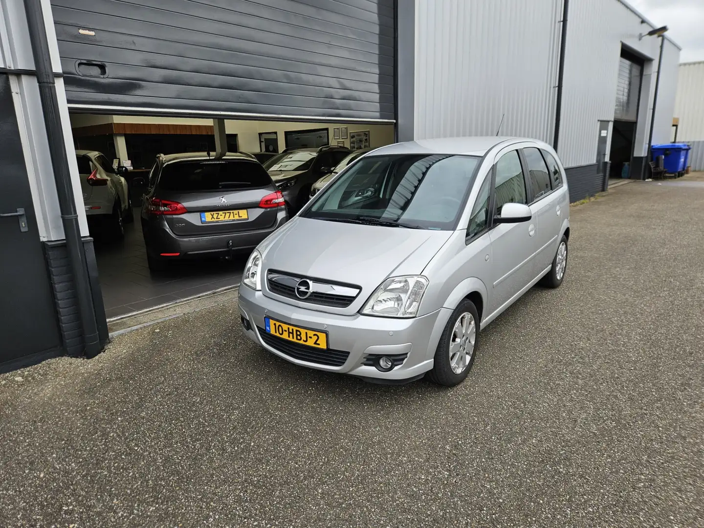Opel Meriva 1.6-16V Temptation Grijs - 1