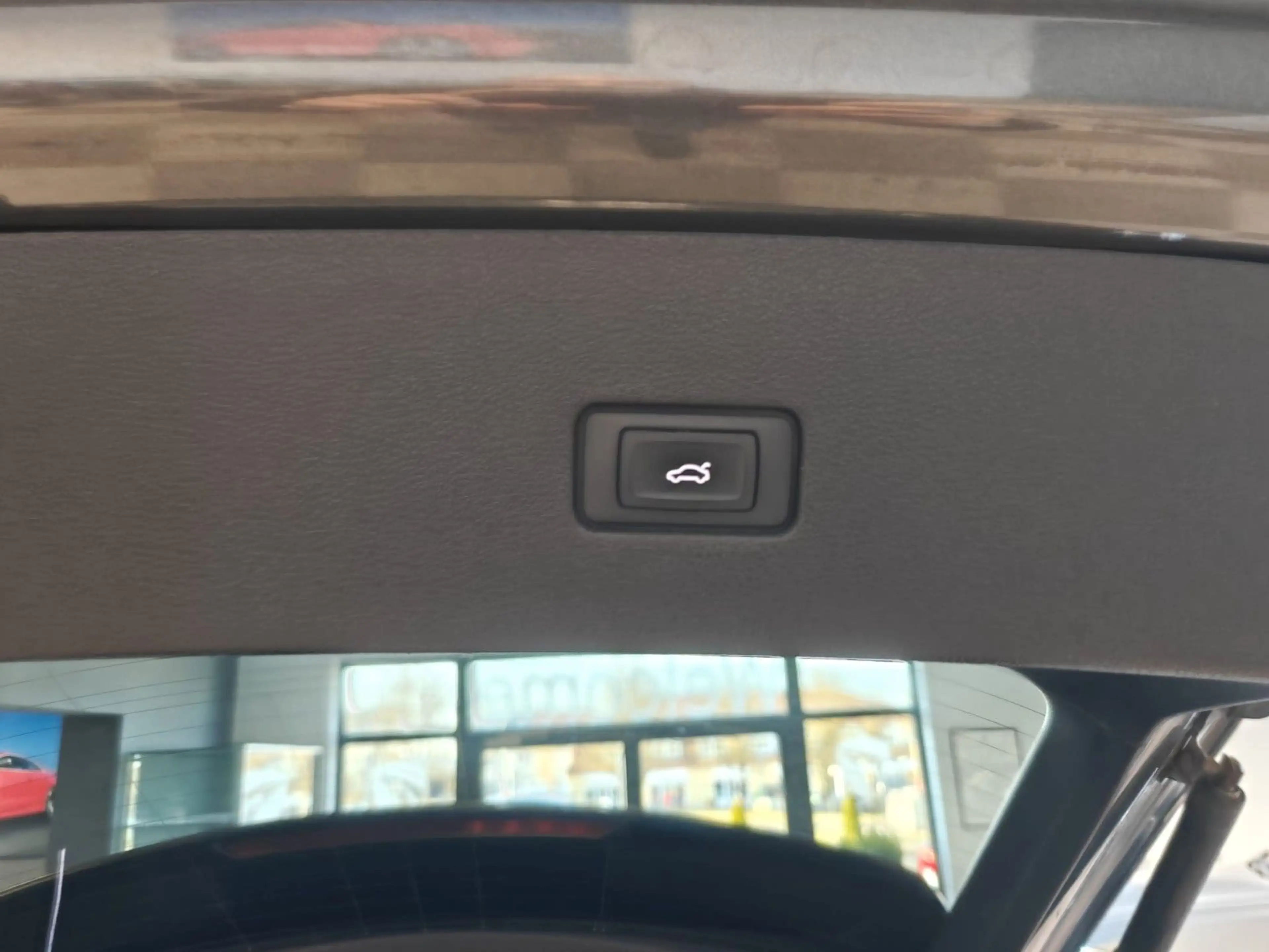 Audi SQ8 4.0 TDI quattro — photo 12