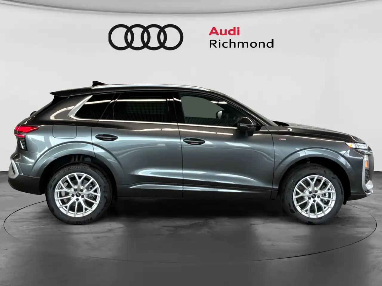 Audi Q3 снимка Audi Q3