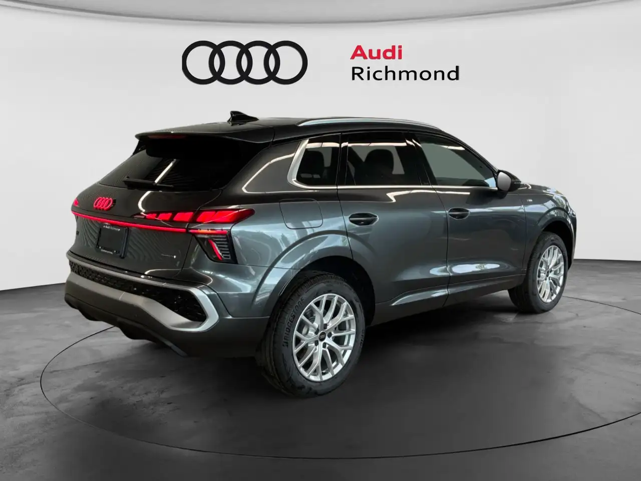 Audi Q3 снимка Audi Q3