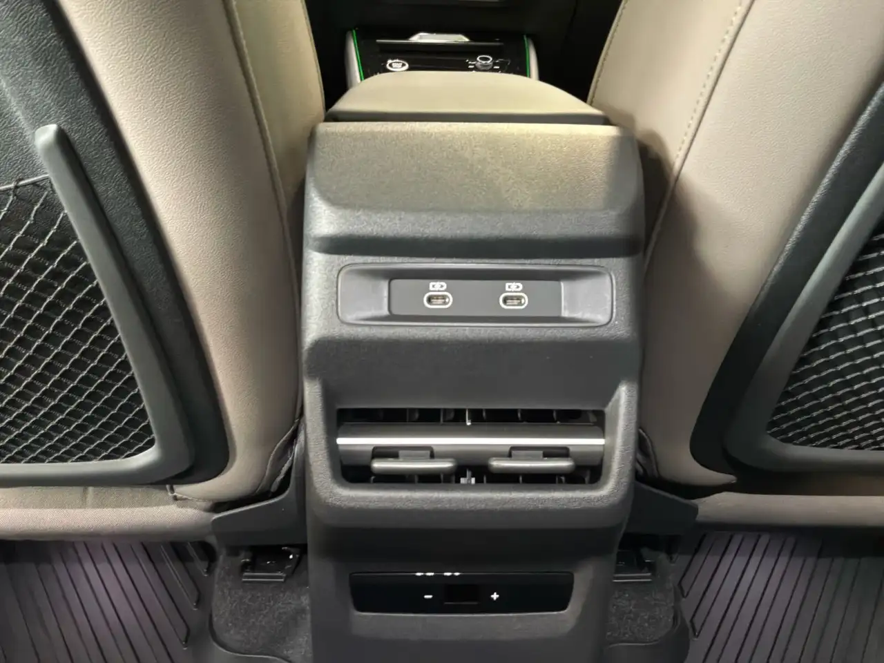 Audi Q3 снимка Audi Q3