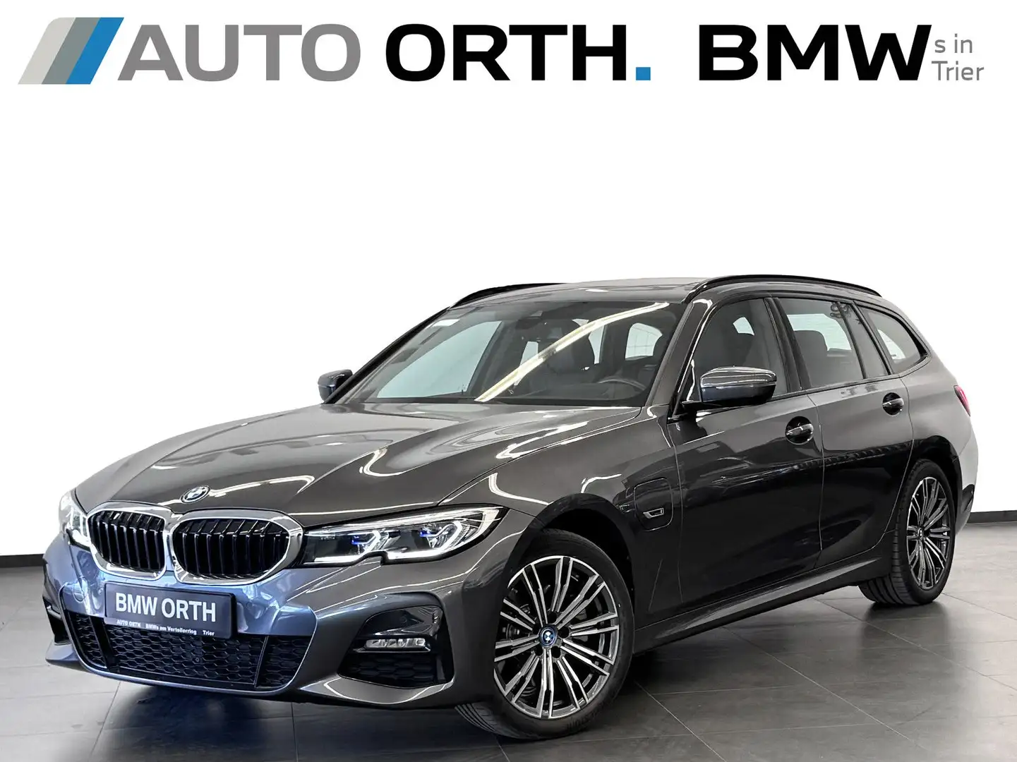 BMW 320 e xDrive Touring M-SPORT LC-PRO HUD PANO CAM Grau - 1