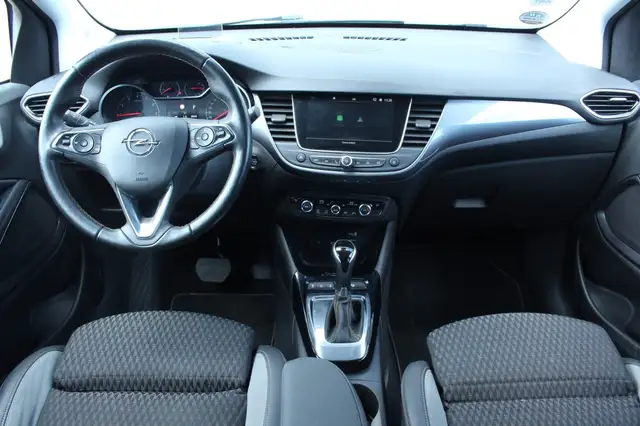 Opel Crossland X view 2