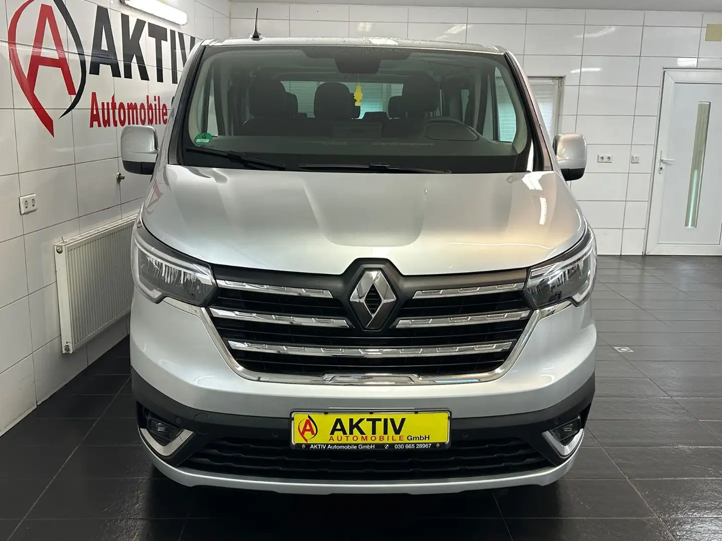 Renault Trafic Combi L1H1 3,0t Life*9-Sitzer*LED*Navi* Grau - 2