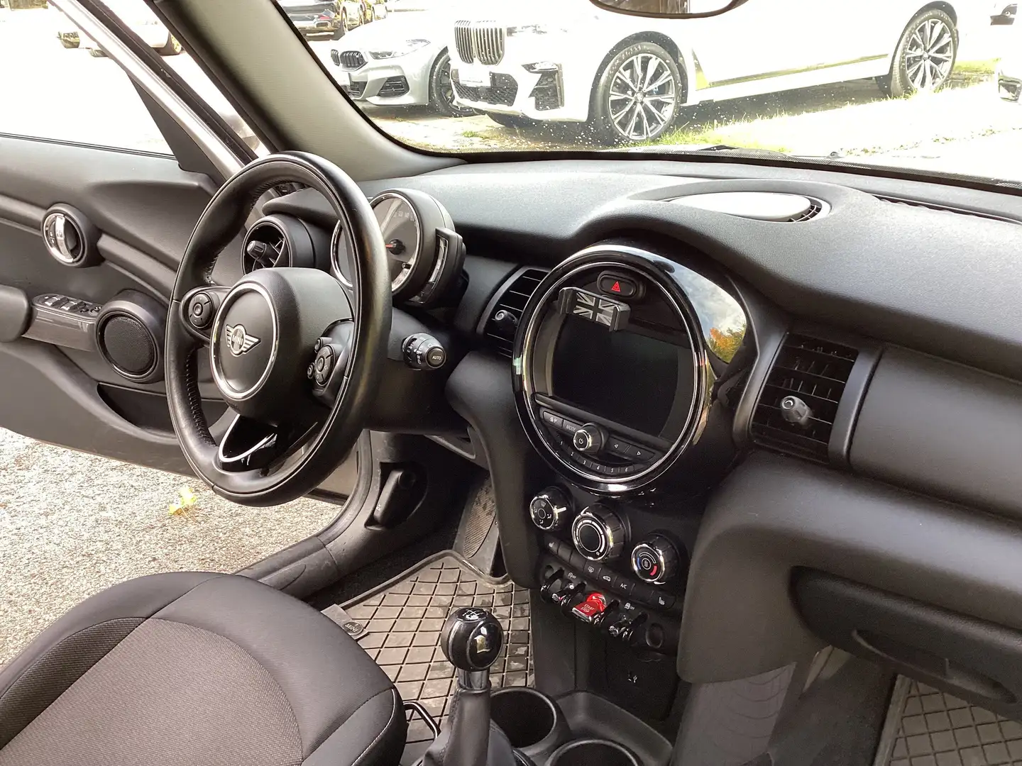 MINI One 5-Türer Black Pepper Klima Shz PDC Gris - 2