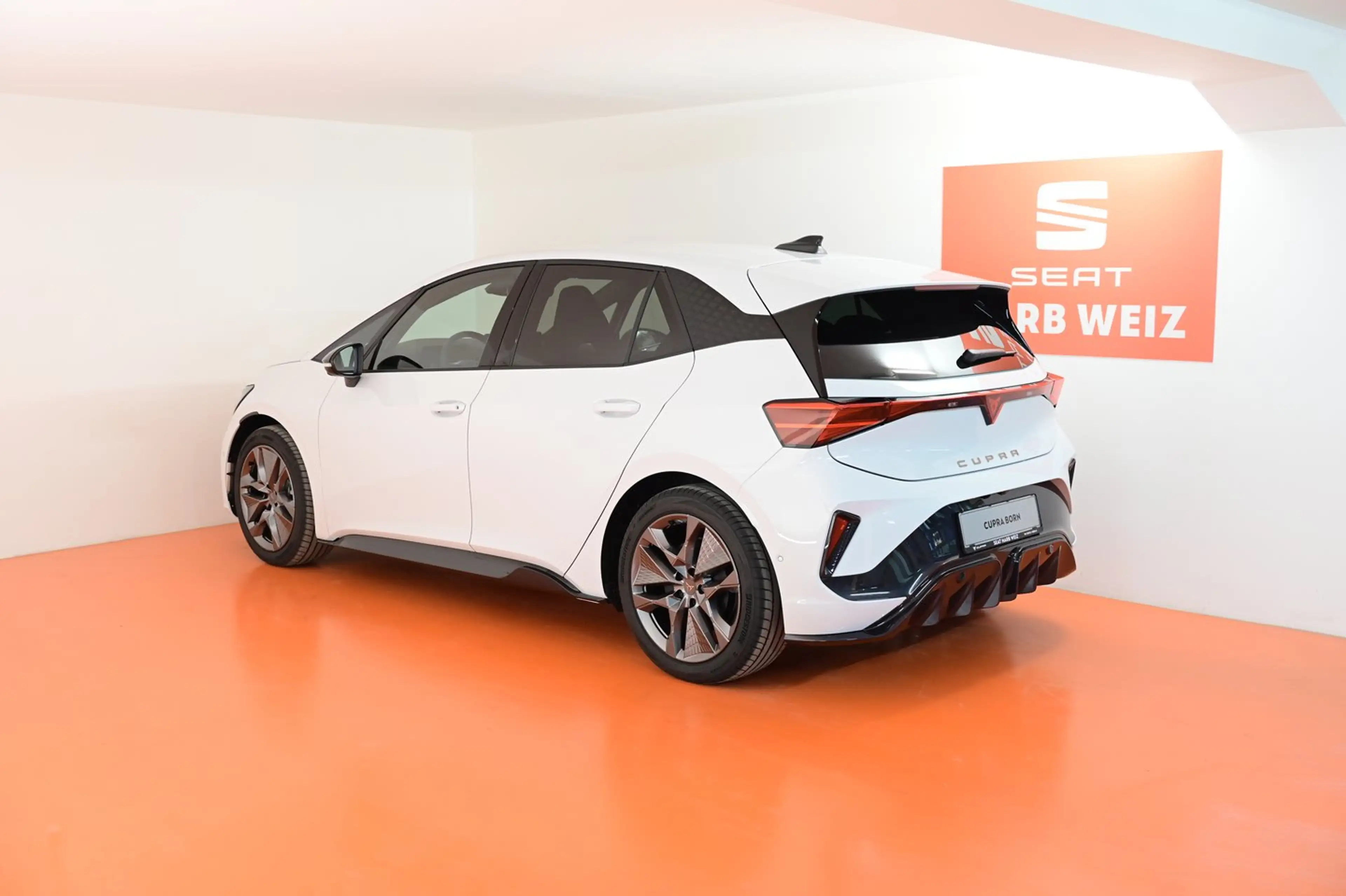CUPRA Born ENDURANCE 79/84 170kW/231PS — photo 3
