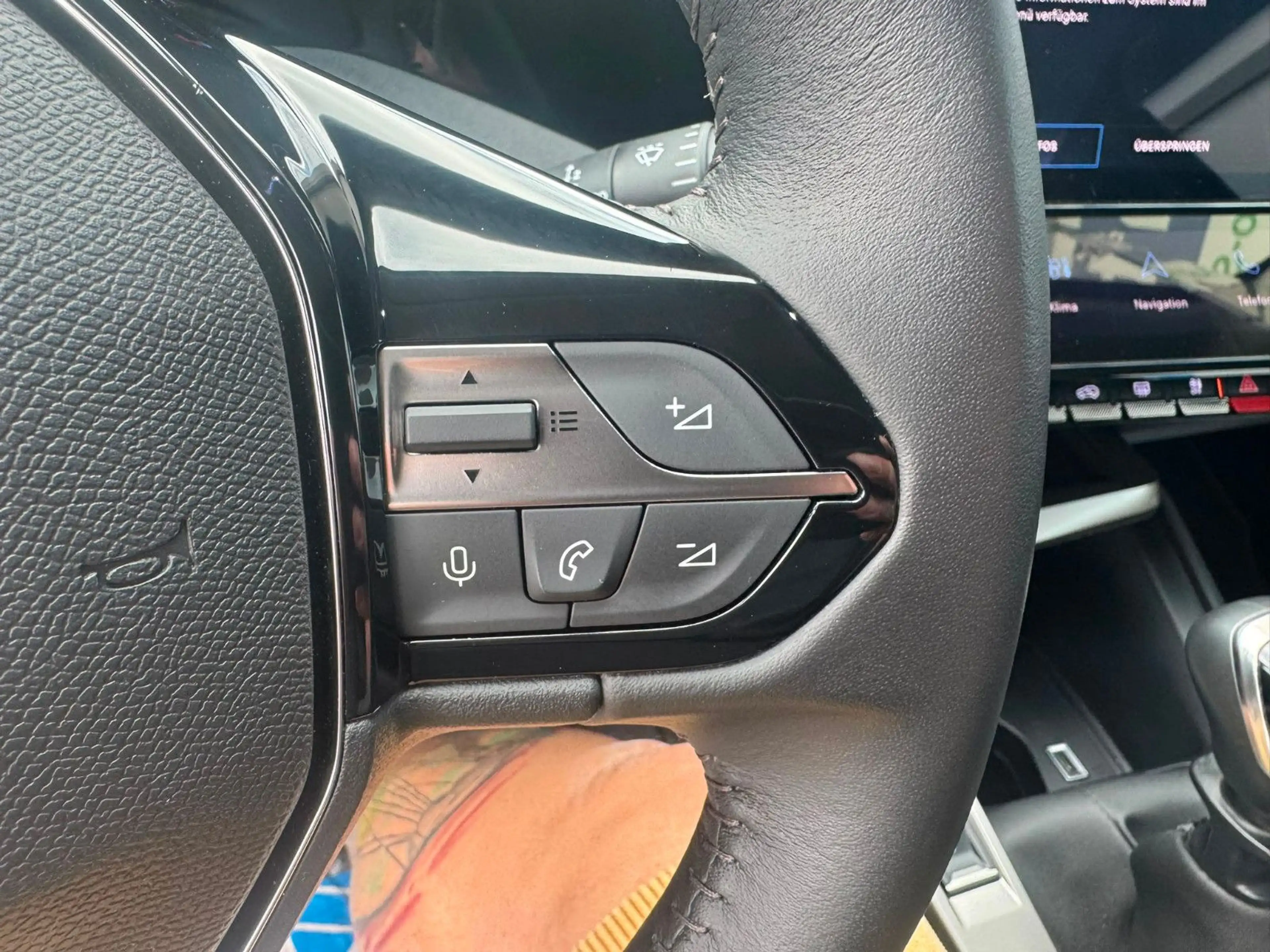 Peugeot 308 SW 1.5HDI Allure Pack*LED*NAVI*KAMERA* — photo 15